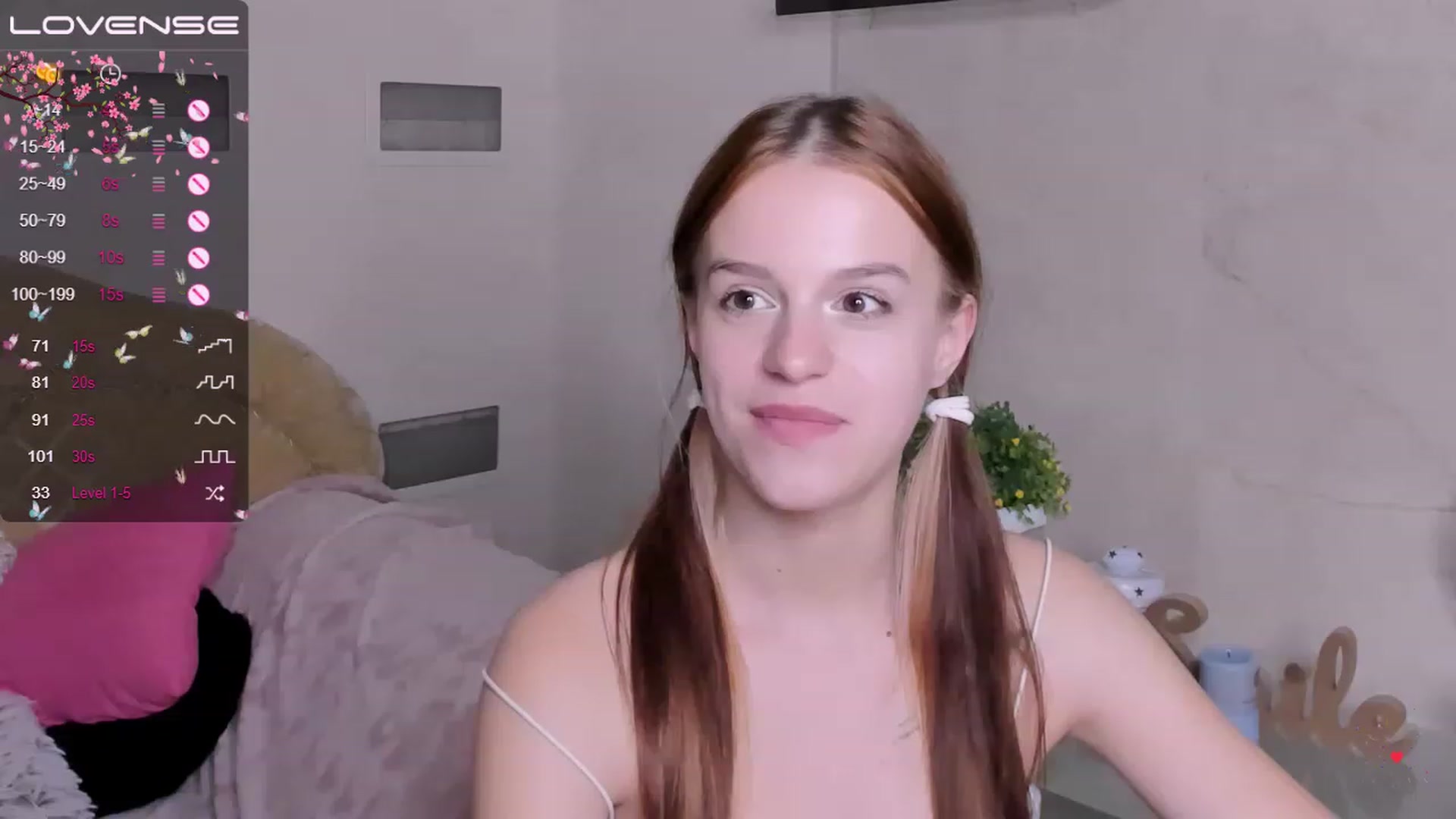 Gallery image thumbnail from SimplePeach's myfreecams stream on, 05/07/2023, 02:53 image 17 of 20