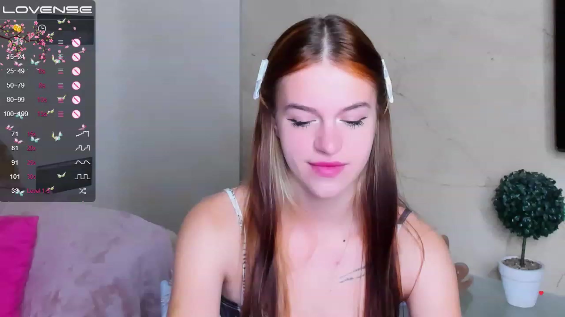 Gallery image thumbnail from SimplePeach's myfreecams stream on, 05/10/2023, 21:31 image 17 of 20