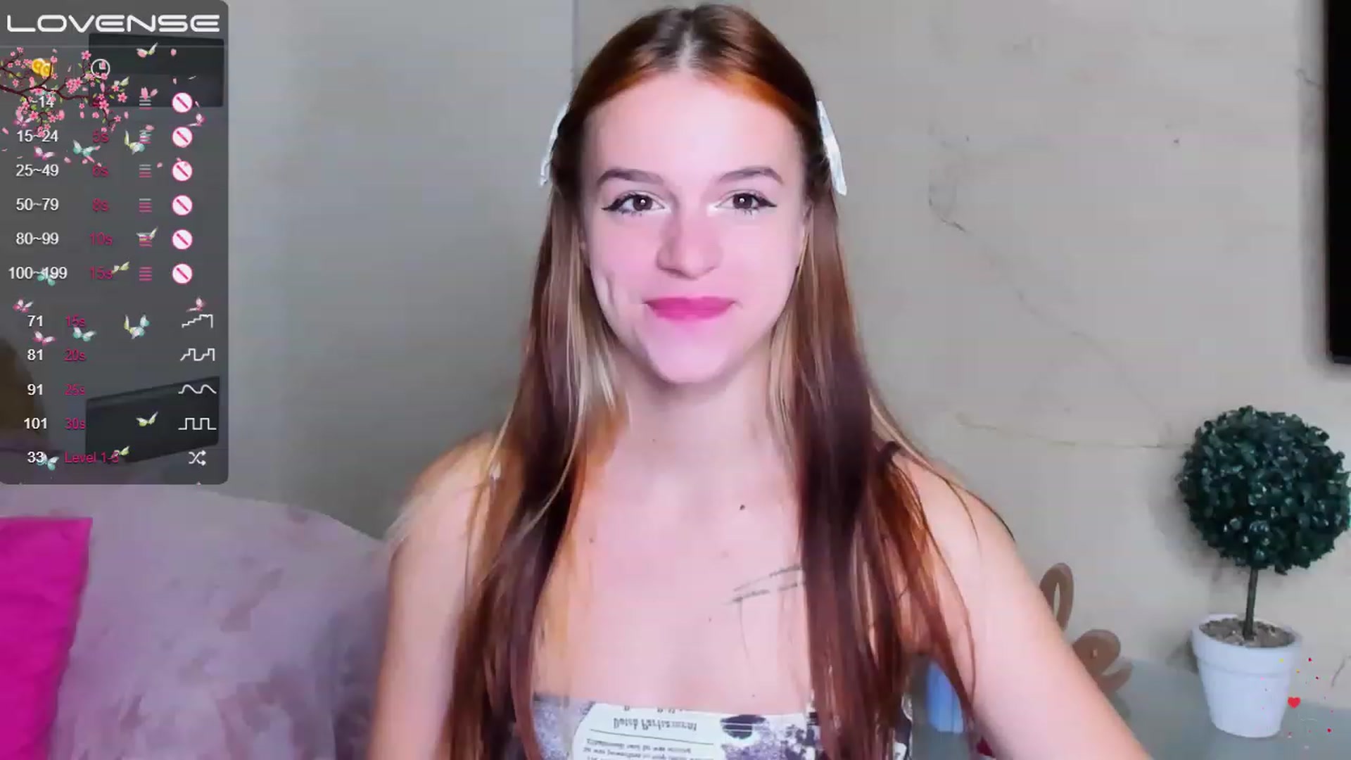 Gallery image thumbnail from SimplePeach's myfreecams stream on, 05/10/2023, 21:31 image 3 of 20