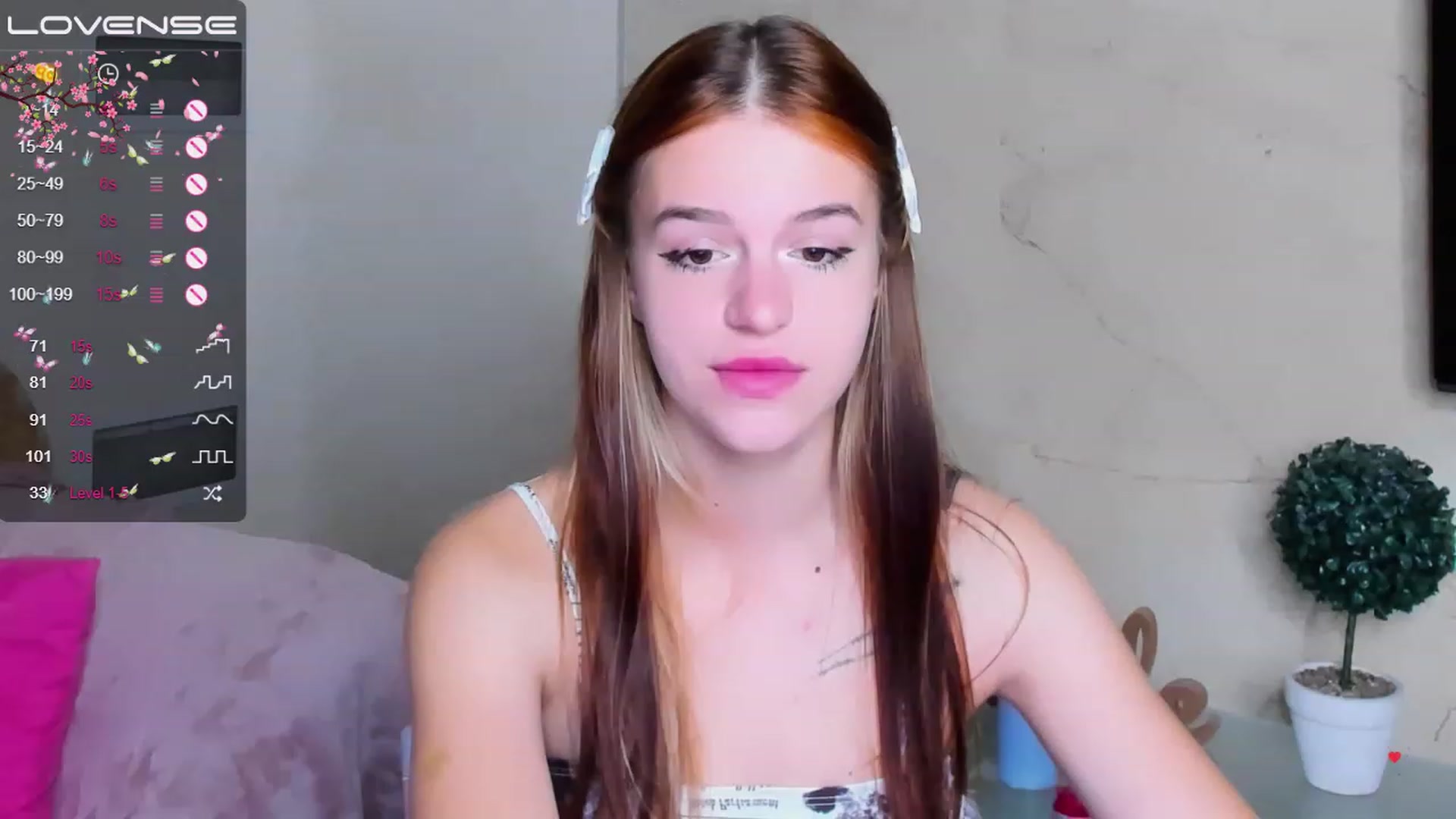 Gallery image thumbnail from SimplePeach's myfreecams stream on, 05/10/2023, 21:31 image 15 of 20