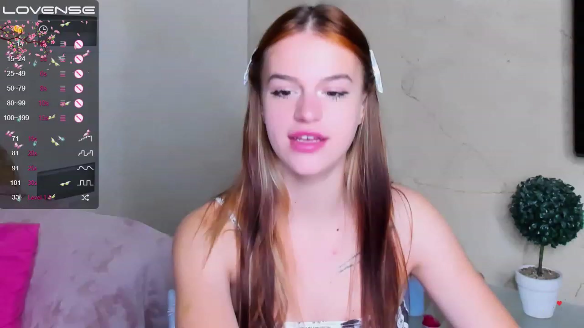 Gallery image thumbnail from SimplePeach's myfreecams stream on, 05/10/2023, 21:31 image 5 of 20