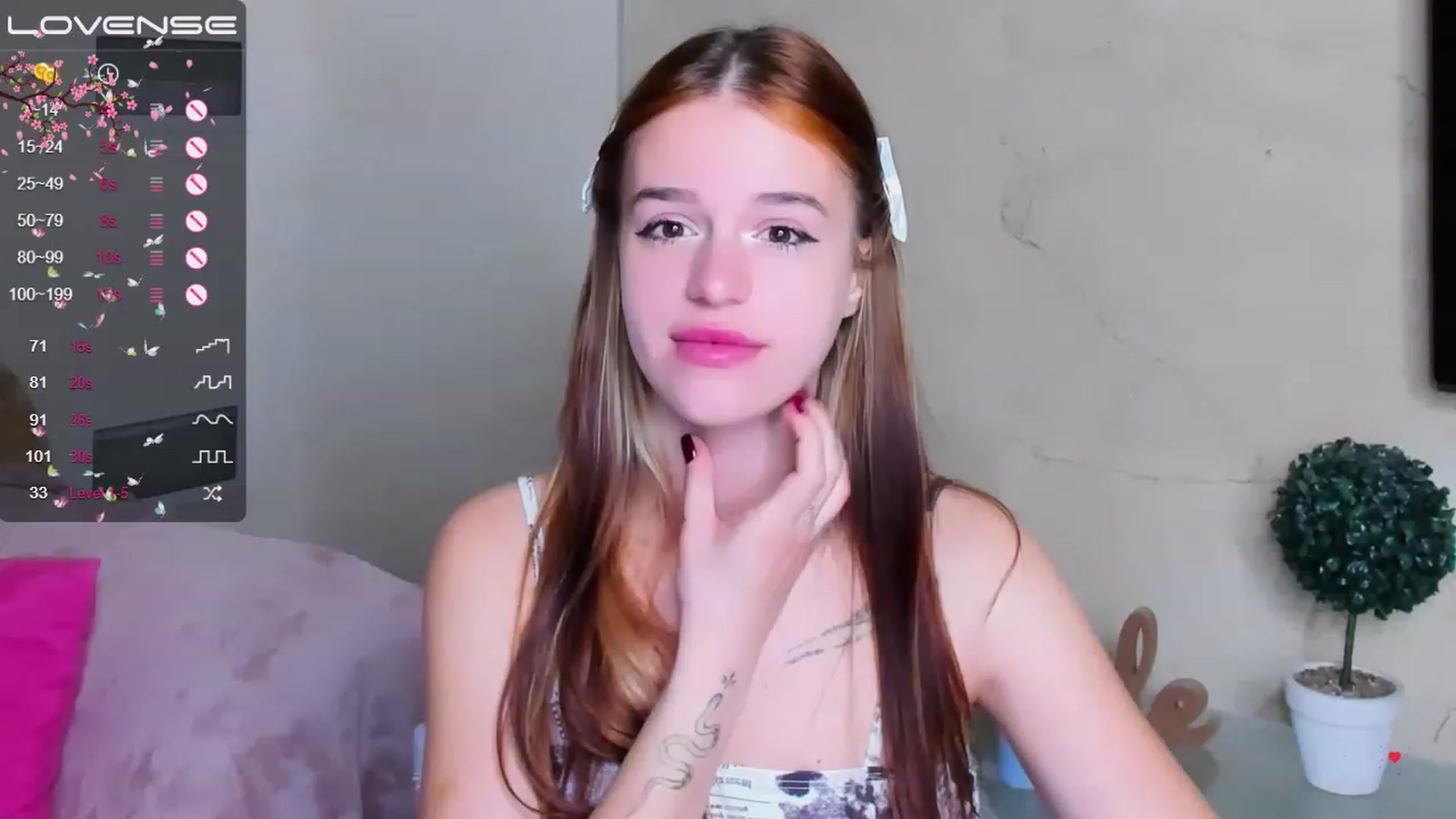 Gallery image thumbnail from SimplePeach's myfreecams stream on, 05/10/2023, 21:31 image 10 of 20