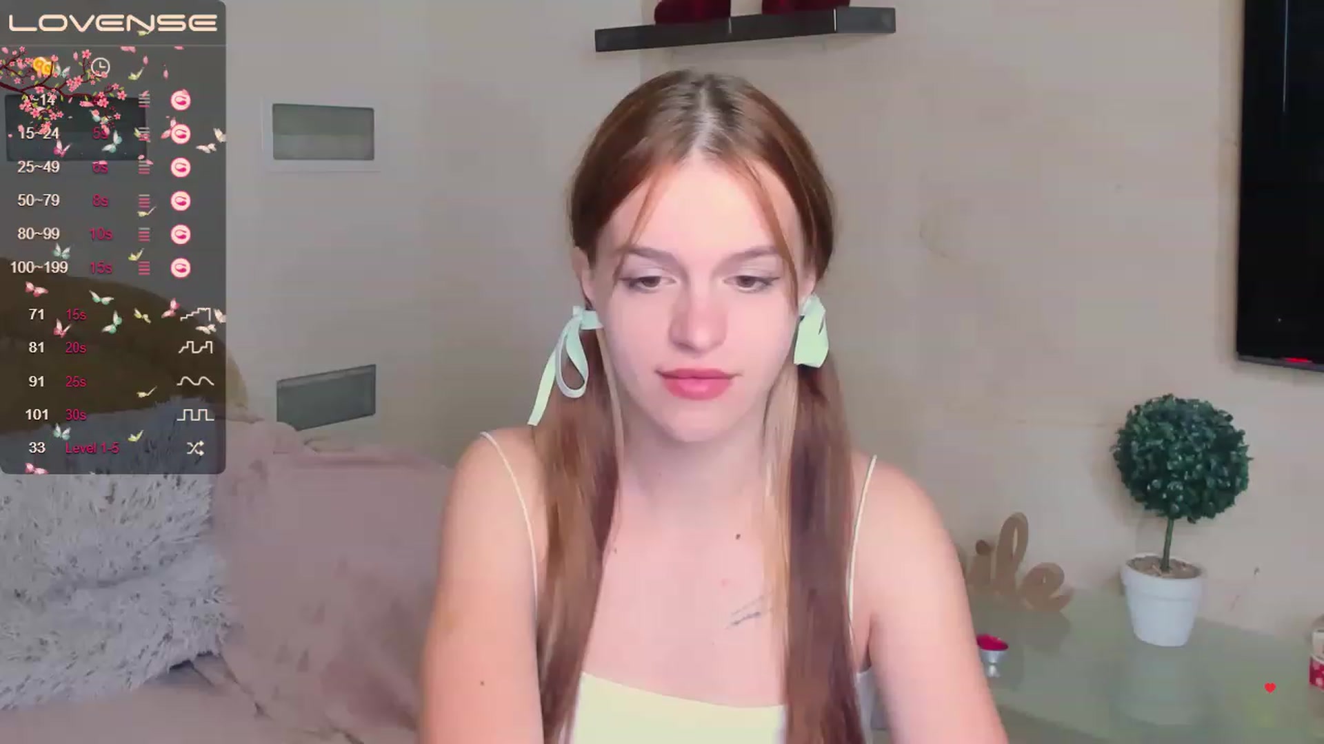 Gallery image thumbnail from SimplePeach's myfreecams stream on, 05/11/2023, 19:37 image 3 of 20