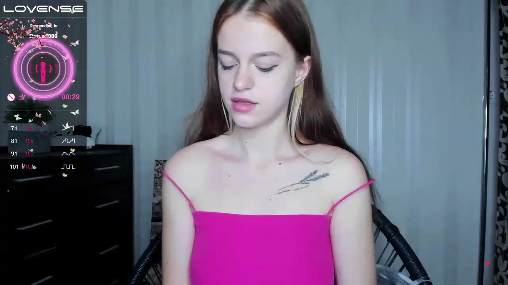 Gallery image thumbnail from SimplePeach's myfreecams stream on, 05/18/2023, 14:19 image 9 of 20