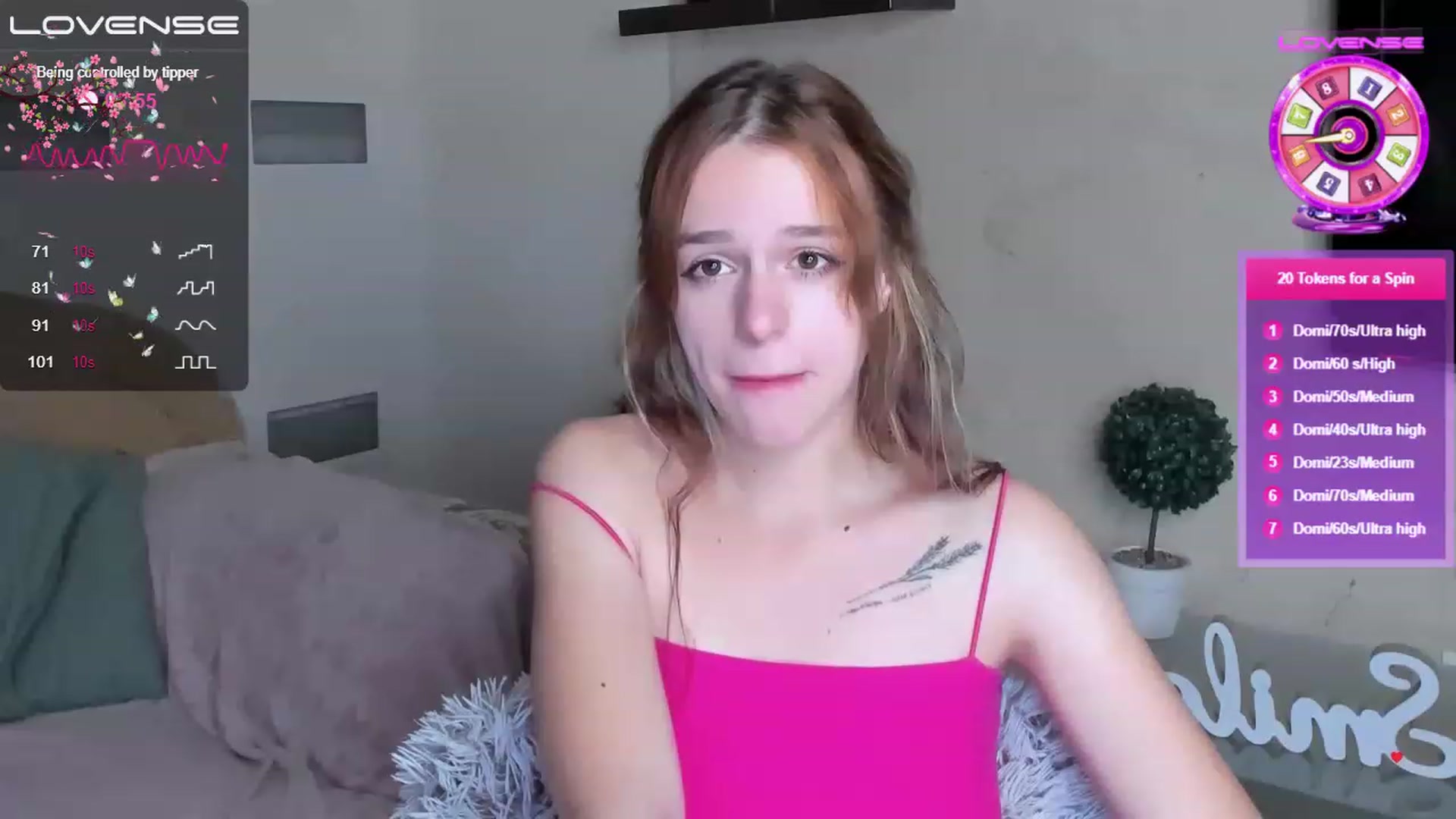 Gallery image thumbnail from SimplePeach's myfreecams stream on, 05/22/2023, 24:28 image 2 of 20
