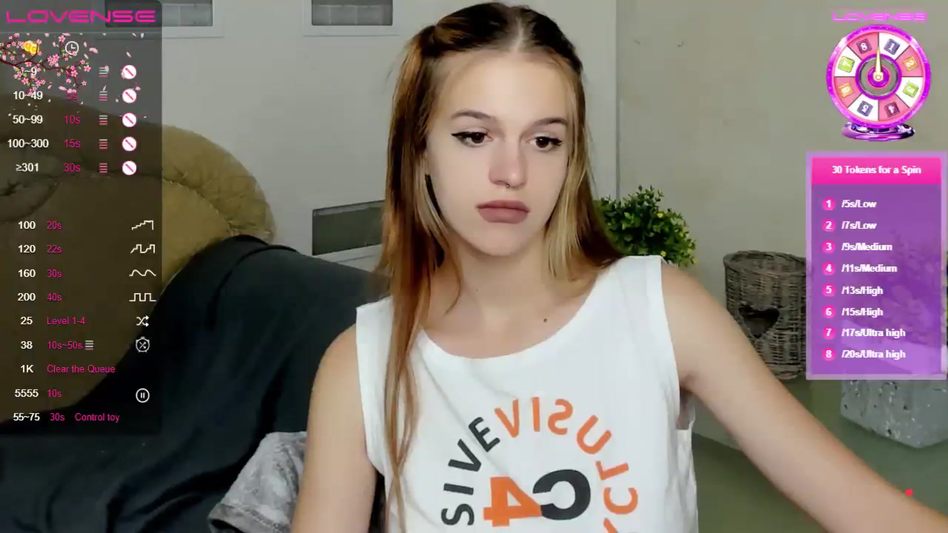 Gallery image thumbnail from SimplePeach's myfreecams stream on, 08/06/2023, 13:40 image 10 of 20