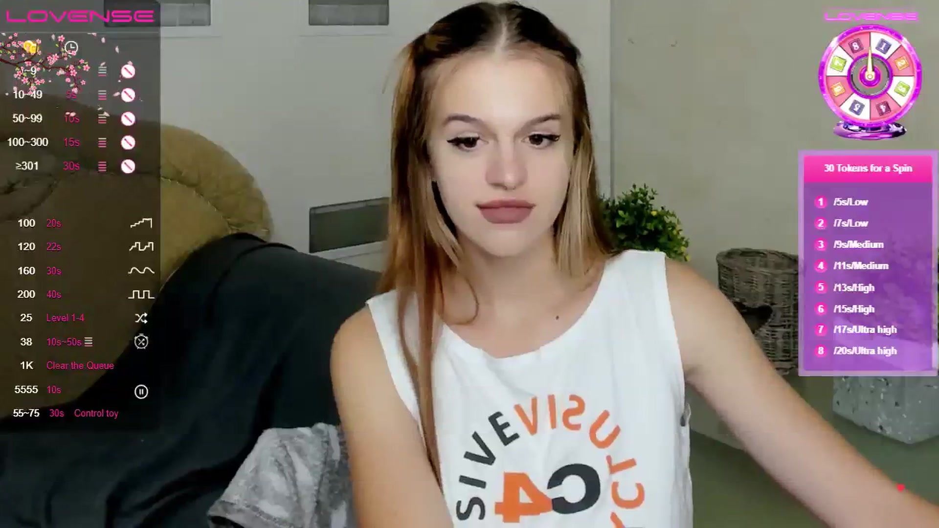 Gallery image thumbnail from SimplePeach's myfreecams stream on, 08/06/2023, 13:40 image 11 of 20
