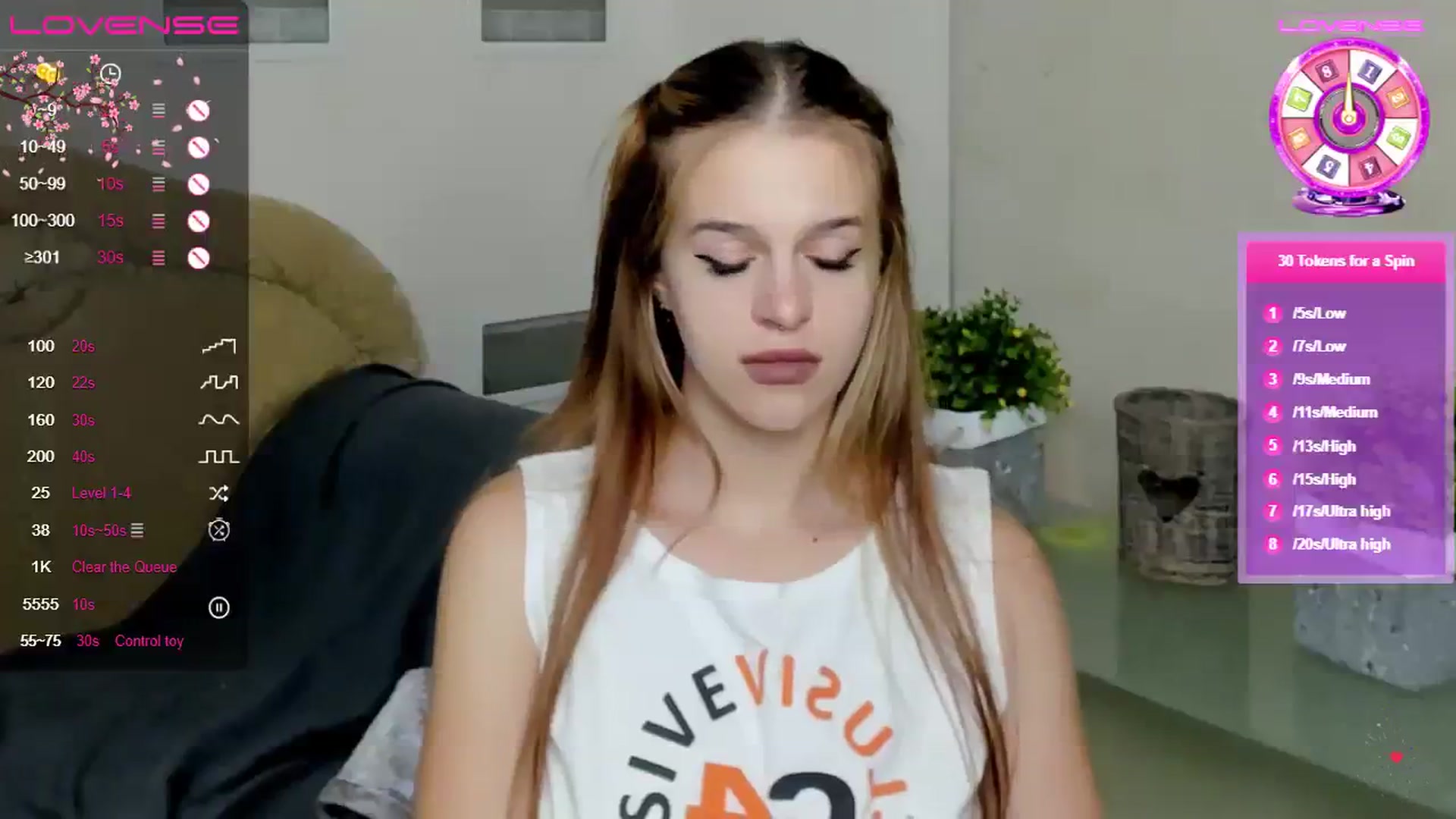 Gallery image thumbnail from SimplePeach's myfreecams stream on, 08/06/2023, 13:40 image 17 of 20