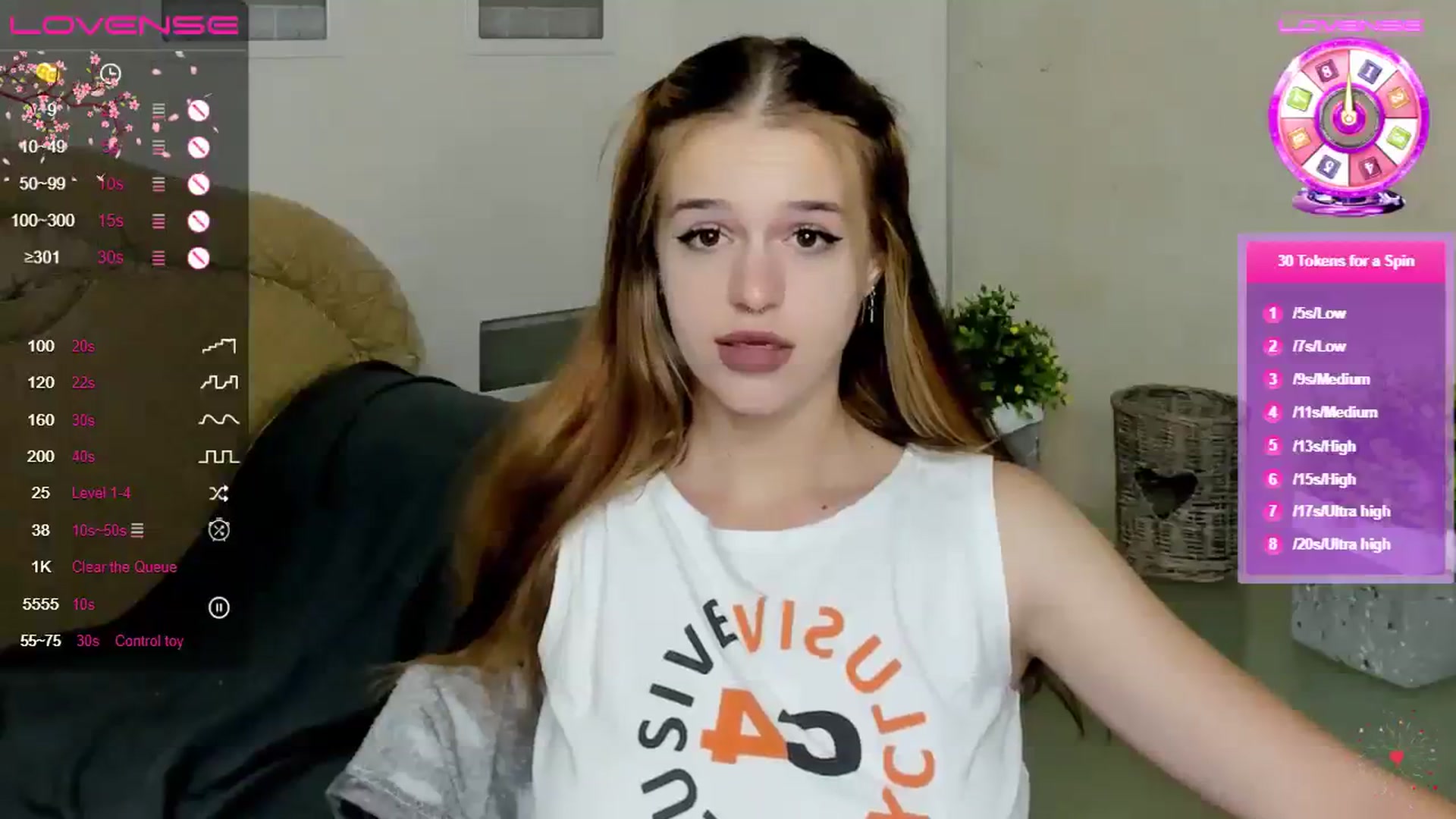 Gallery image thumbnail from SimplePeach's myfreecams stream on, 08/06/2023, 13:40 image 4 of 20