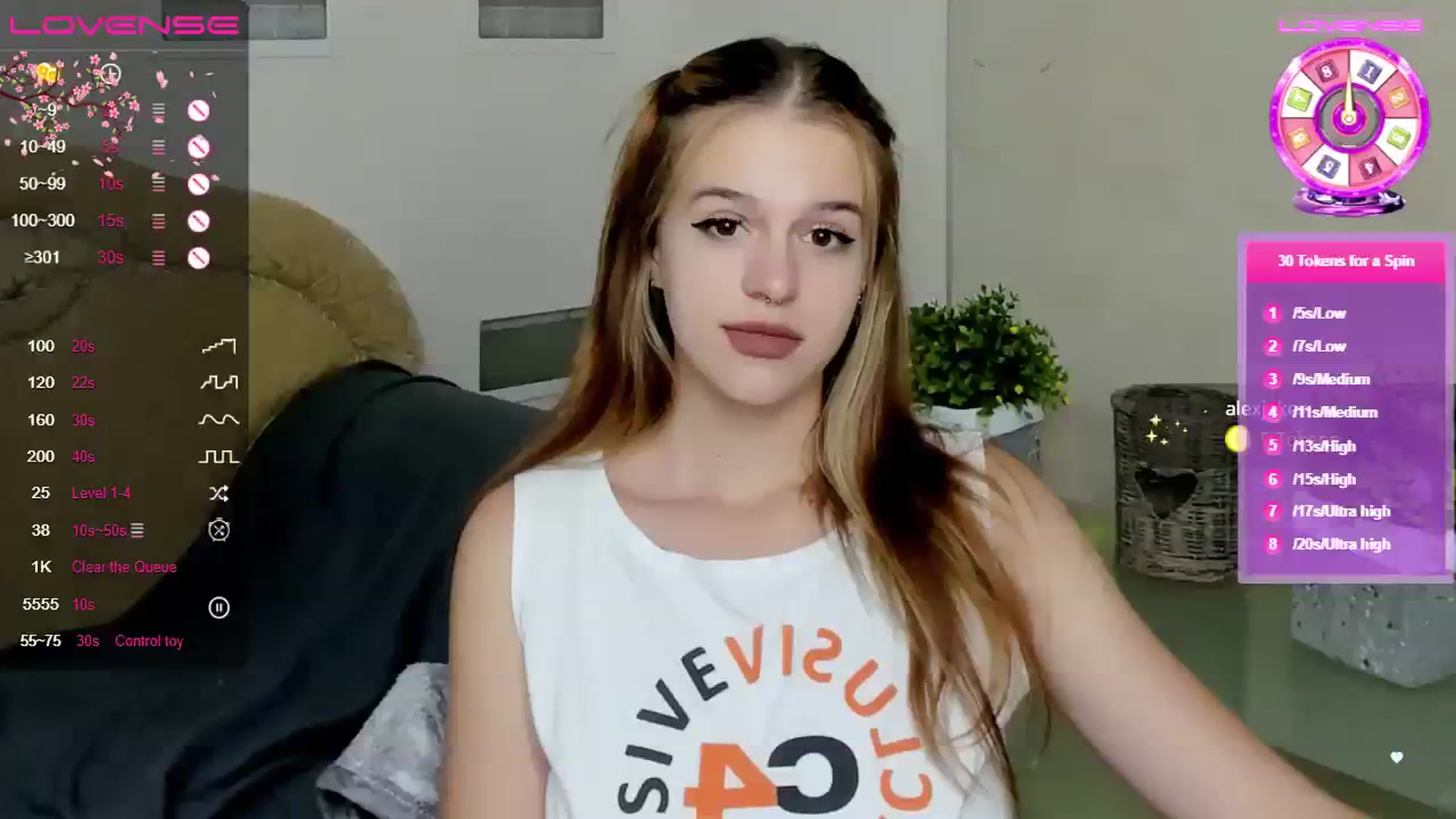 Gallery image thumbnail from SimplePeach's myfreecams stream on, 08/06/2023, 13:40 image 1 of 20
