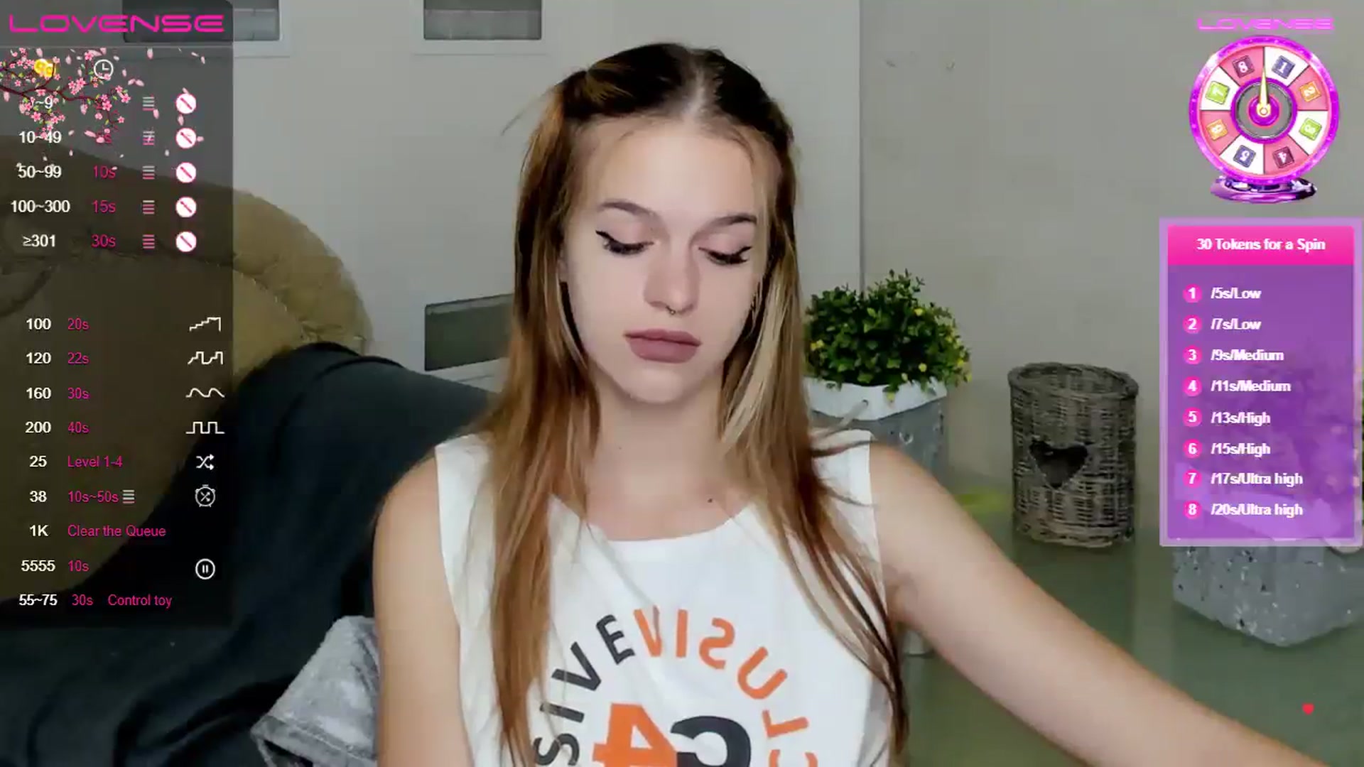 Gallery image thumbnail from SimplePeach's myfreecams stream on, 08/06/2023, 14:36 image 19 of 20