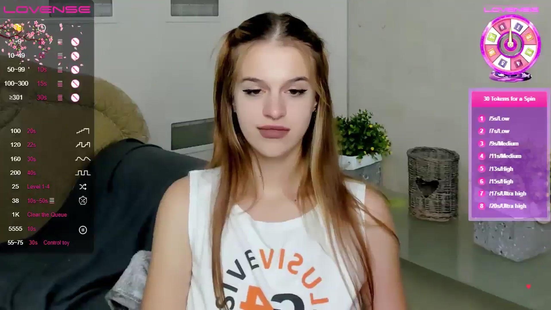 Gallery image thumbnail from SimplePeach's myfreecams stream on, 08/06/2023, 14:36 image 3 of 20