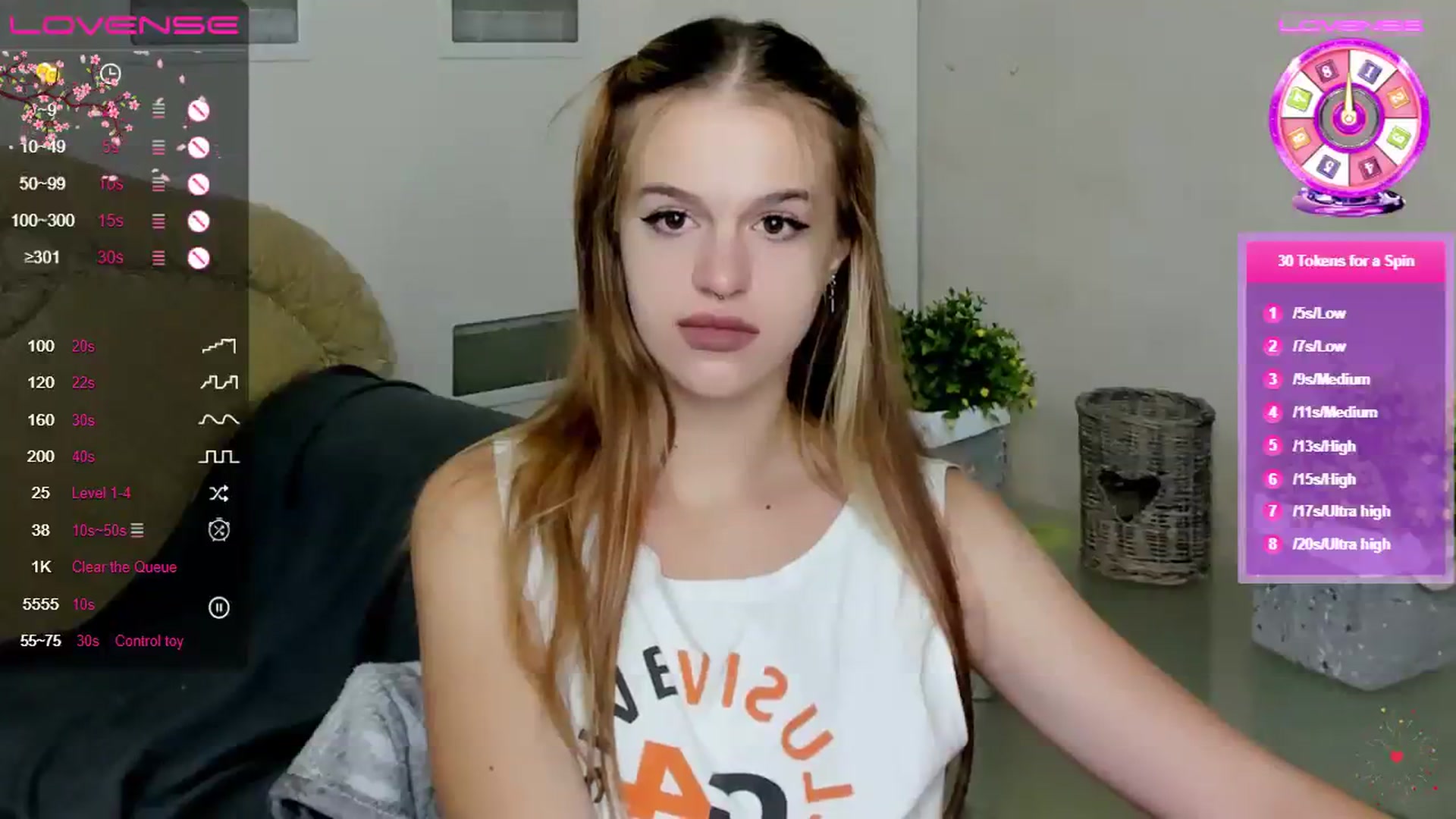 Gallery image thumbnail from SimplePeach's myfreecams stream on, 08/06/2023, 14:36 image 15 of 20
