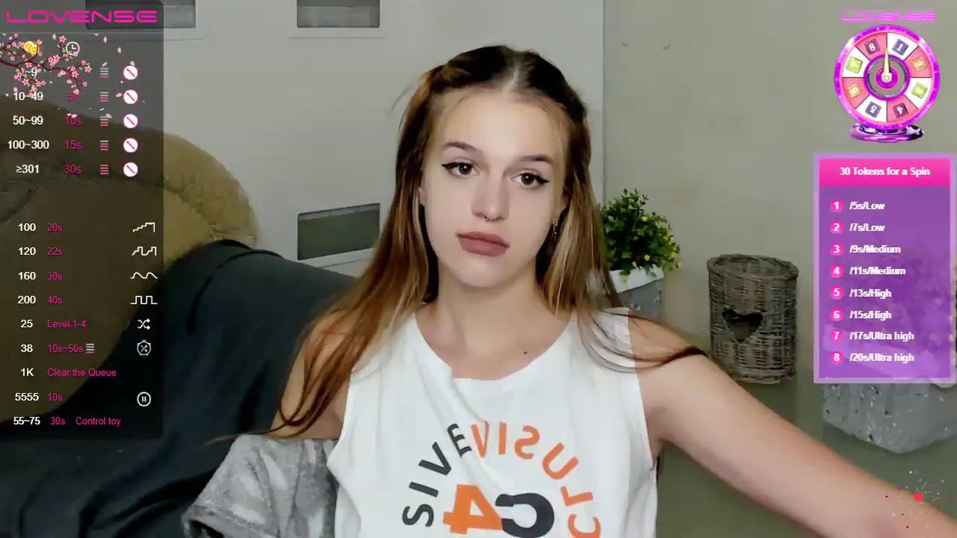Gallery image thumbnail from SimplePeach's myfreecams stream on, 08/06/2023, 14:36 image 12 of 20