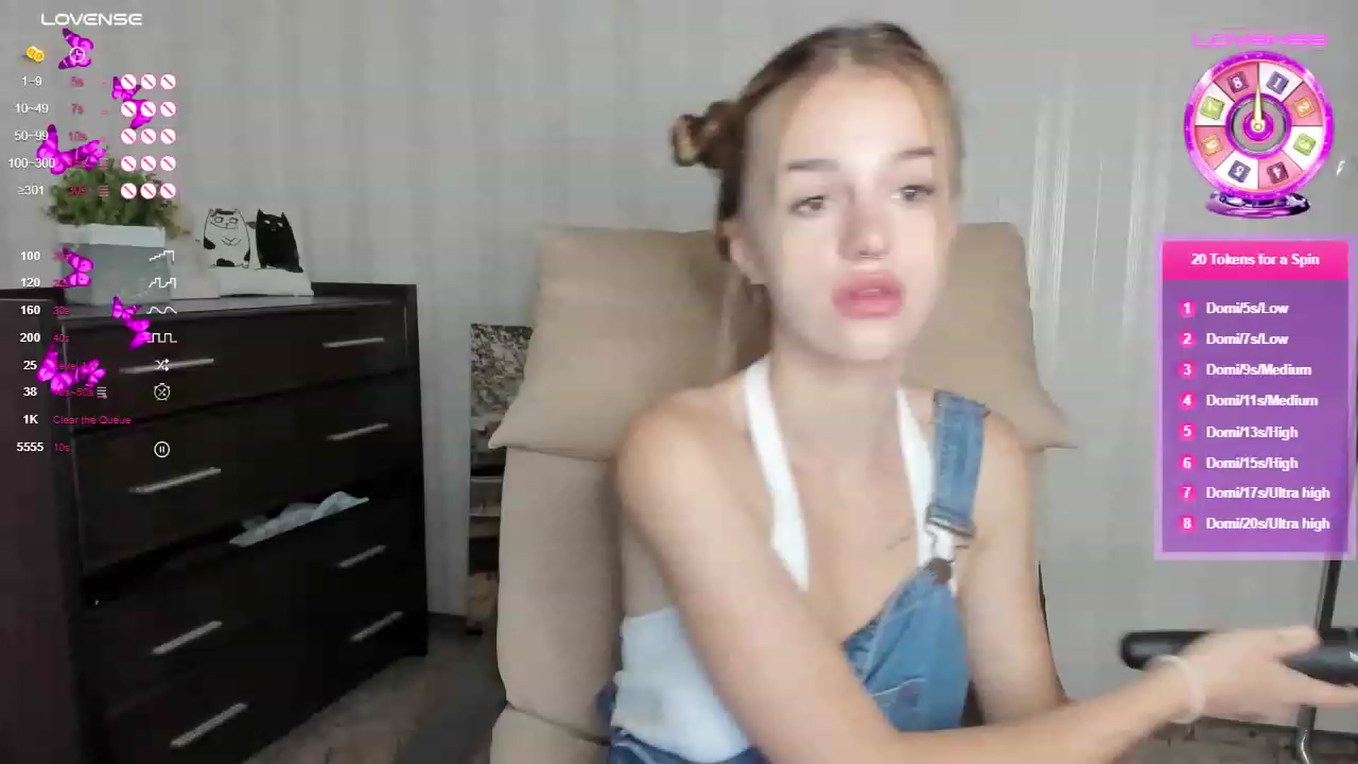 Gallery image thumbnail from SimplePeach's myfreecams stream on, 08/20/2023, 13:42 image 1 of 20
