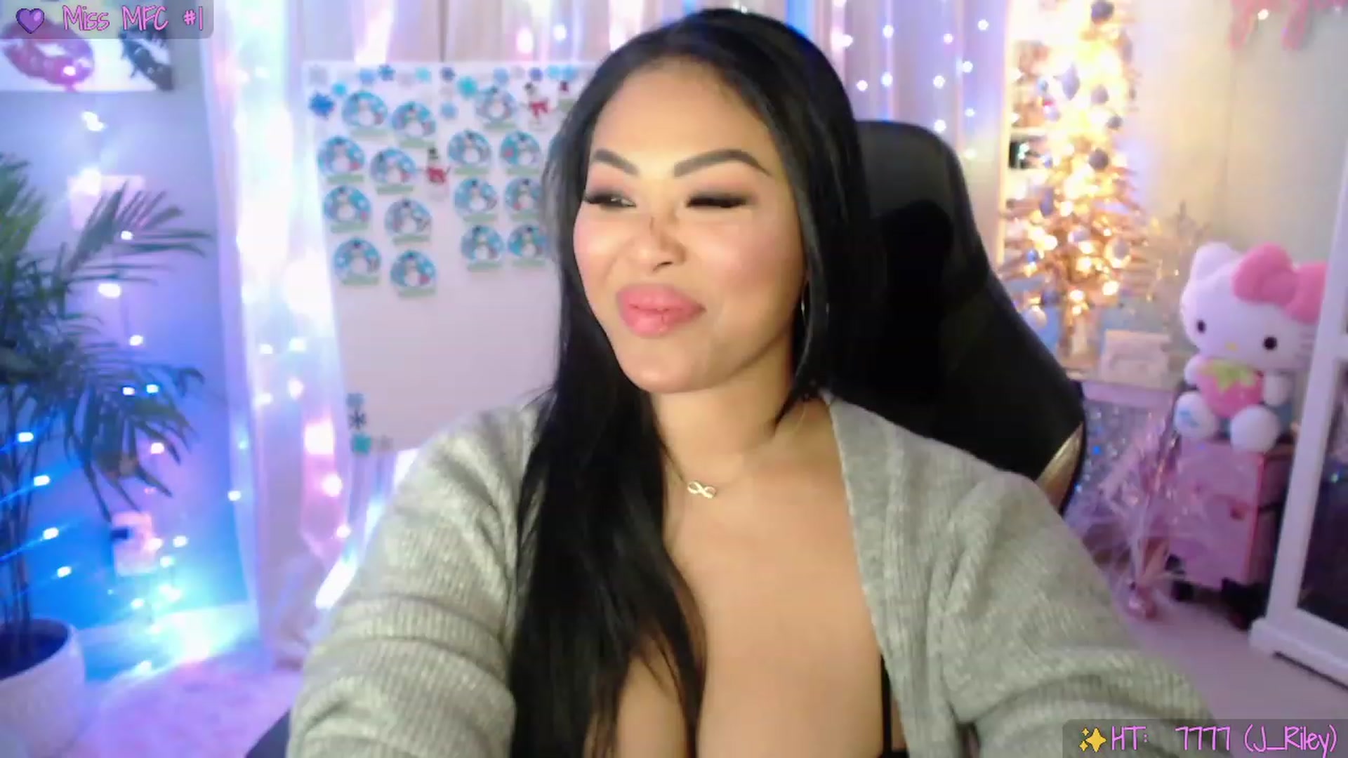 Gallery image thumbnail from SinCityVEE's myfreecams stream on, 12/08/2022, 06:35 image 18 of 20