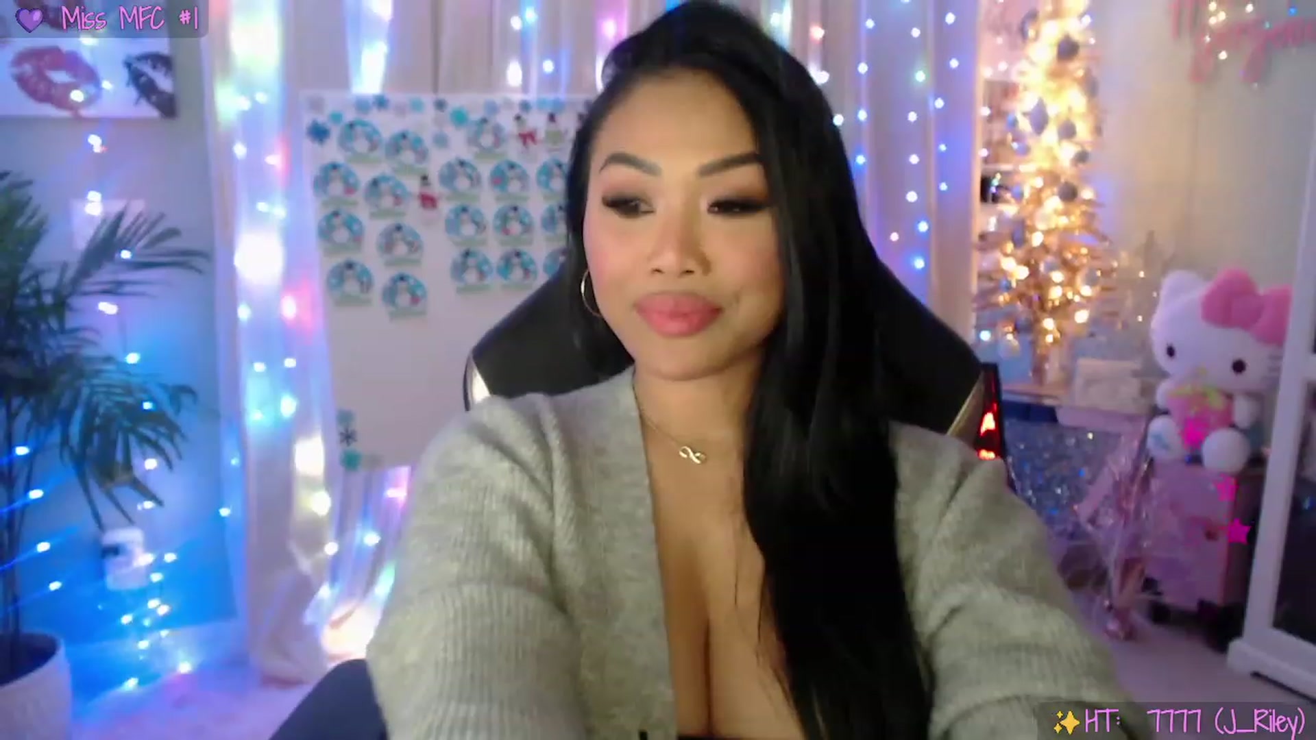 Gallery image thumbnail from SinCityVEE's myfreecams stream on, 12/08/2022, 06:35 image 13 of 20