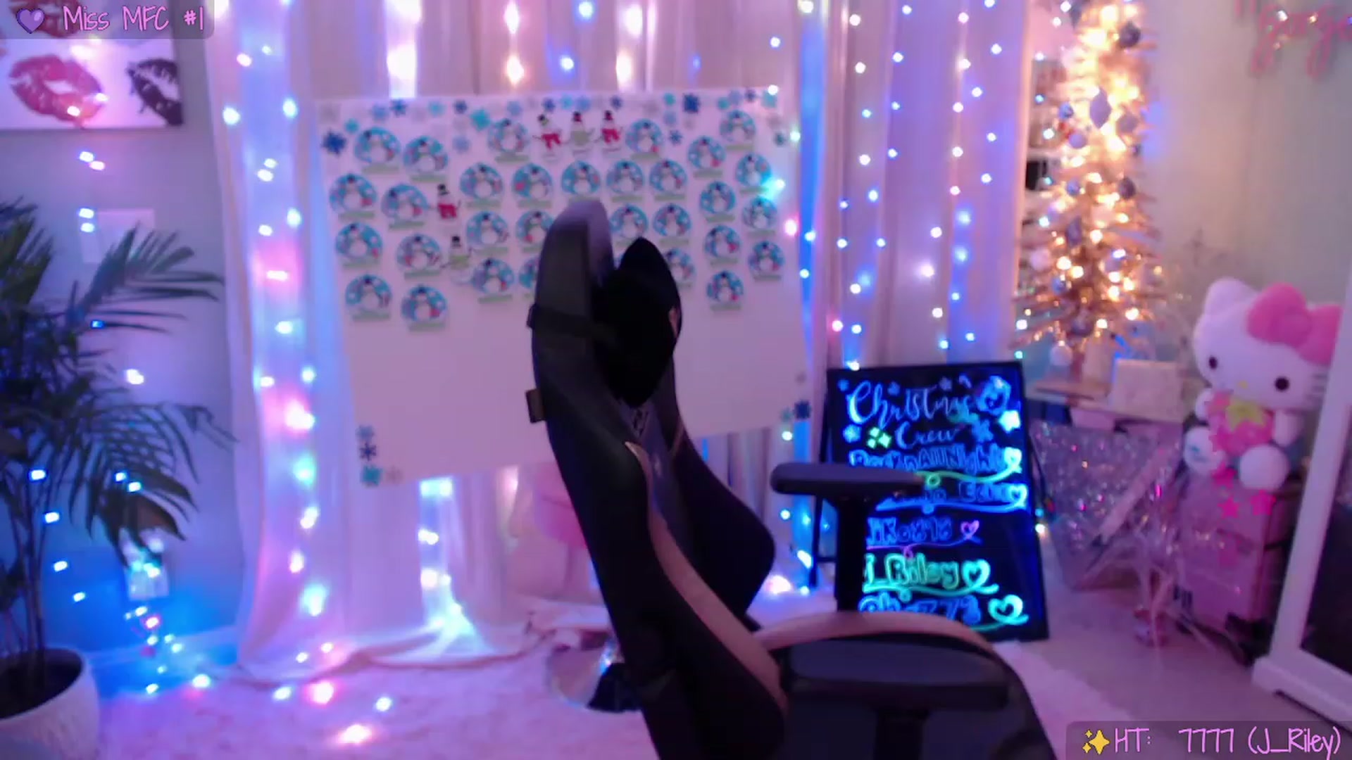 Gallery image thumbnail from SinCityVEE's myfreecams stream on, 12/11/2022, 07:48 image 10 of 20