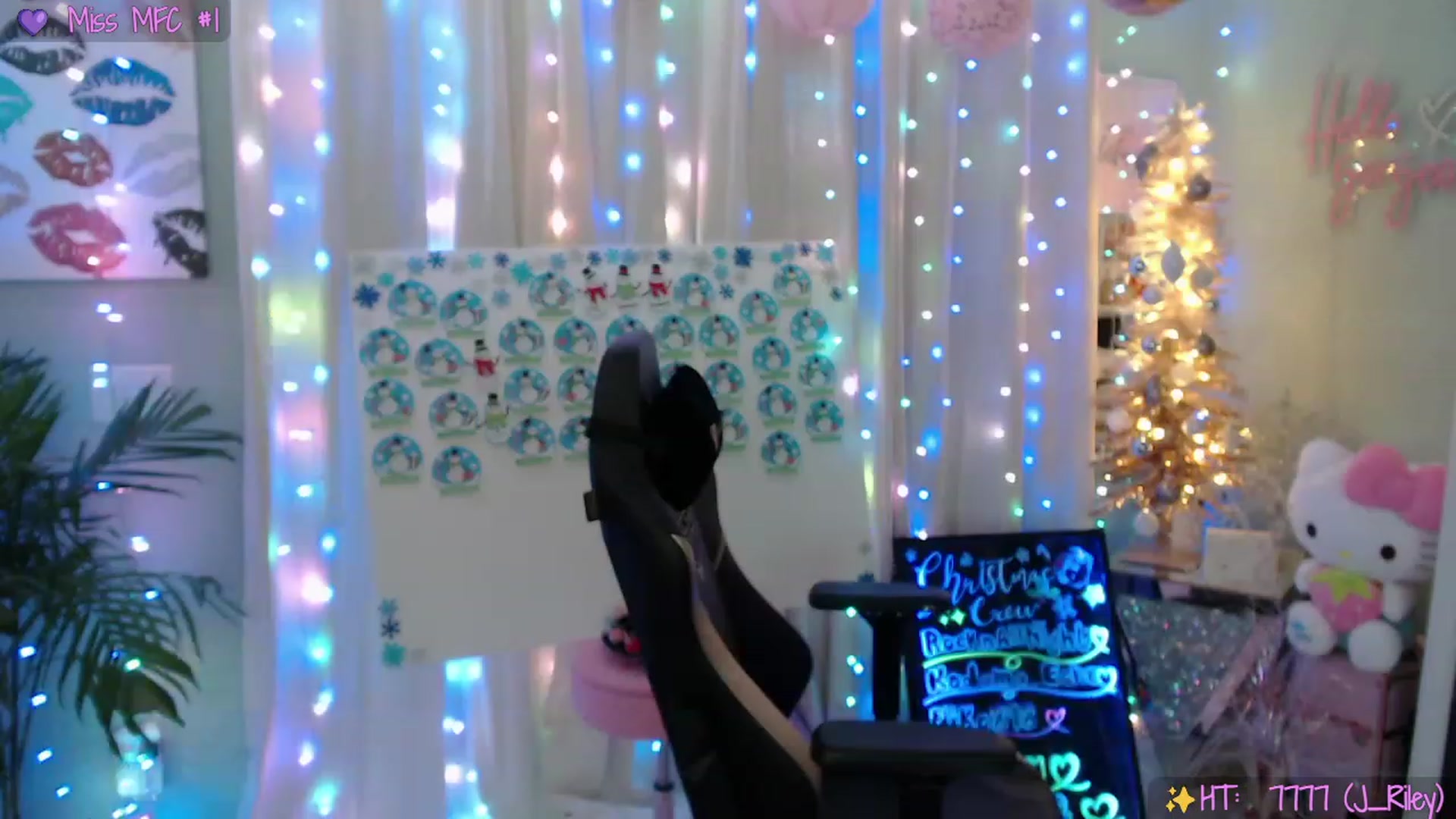 Gallery image thumbnail from SinCityVEE's myfreecams stream on, 12/11/2022, 07:48 image 12 of 20