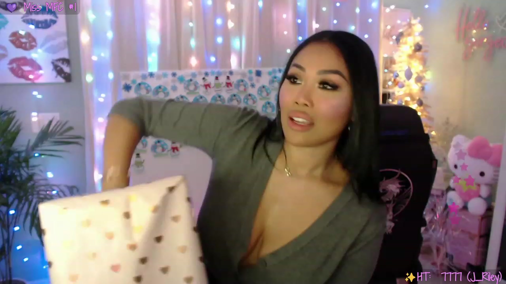 Gallery image thumbnail from SinCityVEE's myfreecams stream on, 12/11/2022, 07:48 image 19 of 20