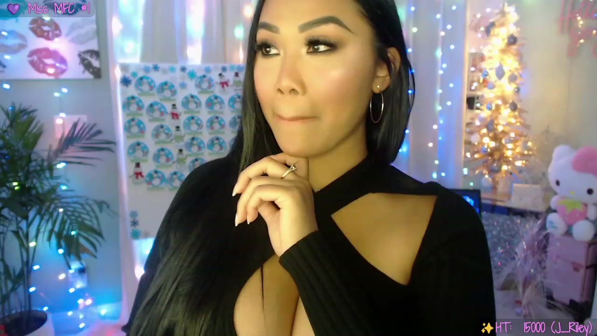 Gallery image thumbnail from SinCityVEE's myfreecams stream on, 12/15/2022, 07:26 image 17 of 20