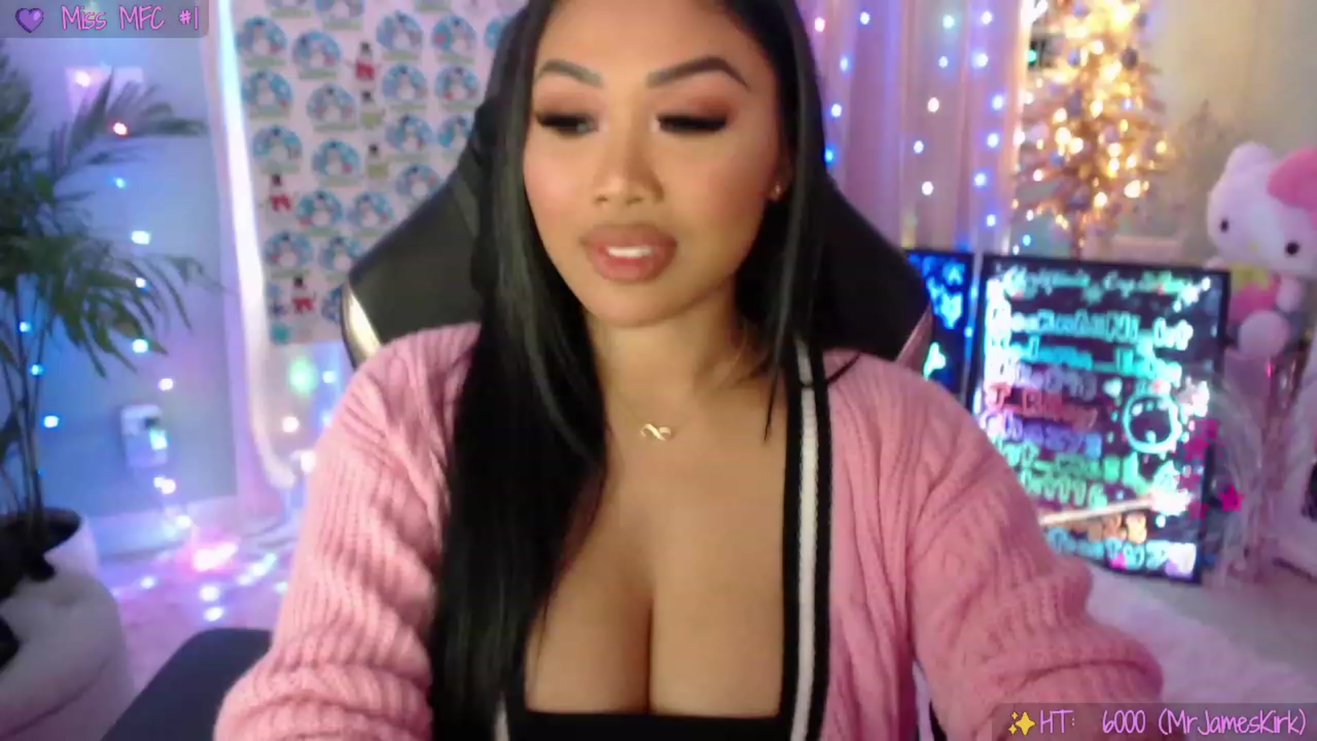 Gallery image thumbnail from SinCityVEE's myfreecams stream on, 12/24/2022, 06:48 image 15 of 20