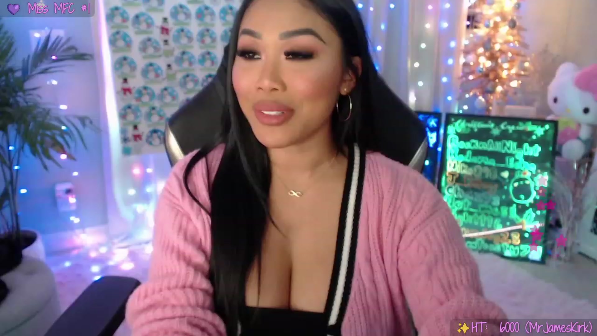 Gallery image thumbnail from SinCityVEE's myfreecams stream on, 12/24/2022, 06:48 image 13 of 20