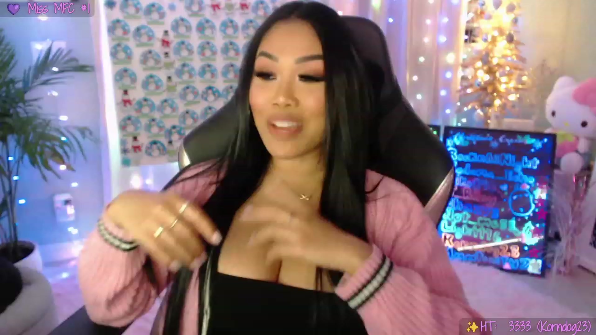 Gallery image thumbnail from SinCityVEE's myfreecams stream on, 12/24/2022, 06:48 image 3 of 20