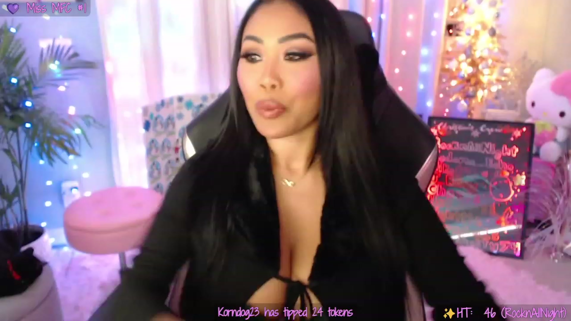 Gallery image thumbnail from SinCityVEE's myfreecams stream on, 12/31/2022, 05:56 image 1 of 20