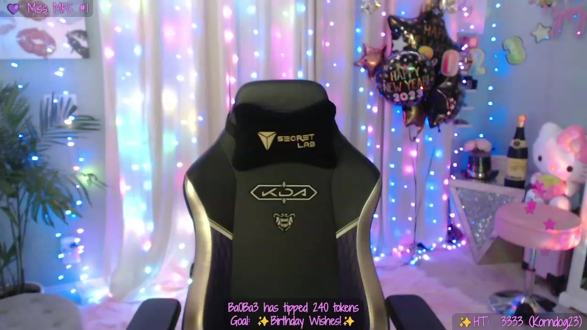 Gallery image thumbnail from SinCityVEE's myfreecams stream on, 01/01/2023, 05:53 image 1 of 20