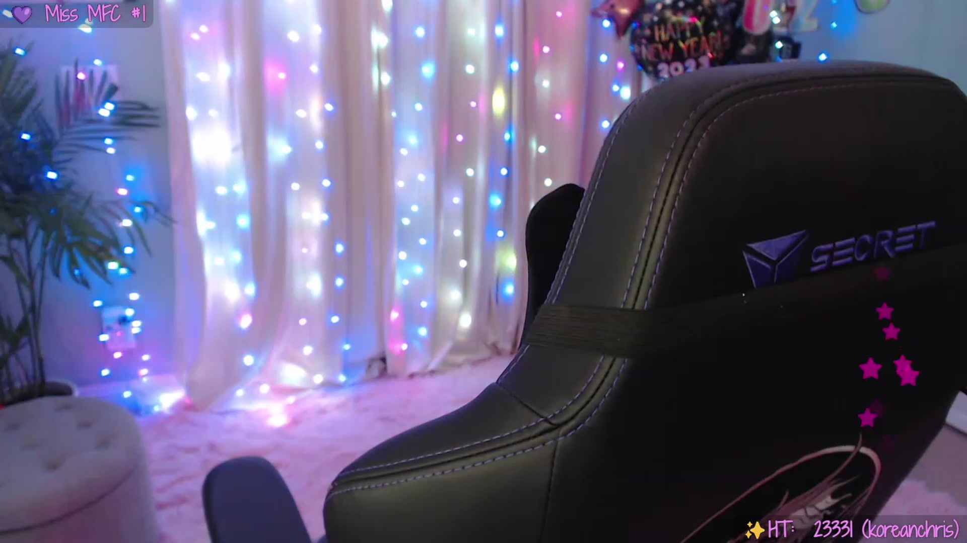 Gallery image thumbnail from SinCityVEE's myfreecams stream on, 01/01/2023, 08:25 image 15 of 20