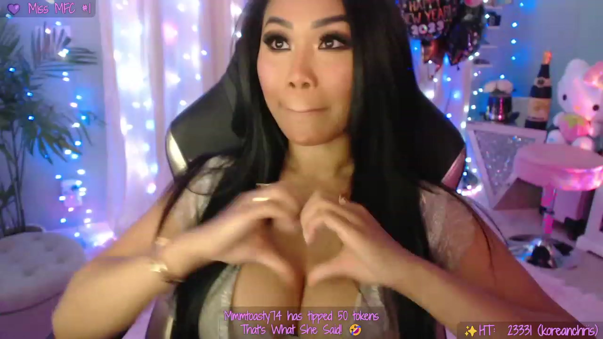 Gallery image thumbnail from SinCityVEE's myfreecams stream on, 01/01/2023, 08:25 image 16 of 20