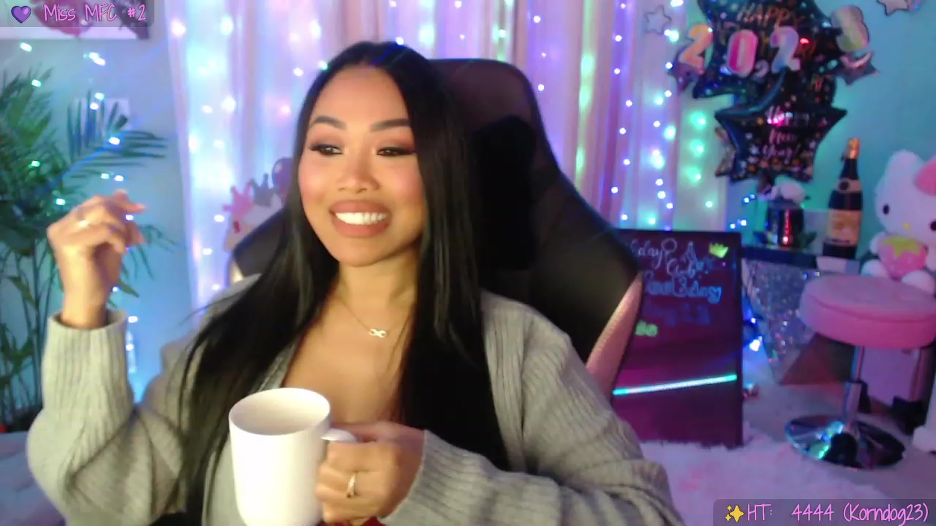 Gallery image thumbnail from SinCityVEE's myfreecams stream on, 01/03/2023, 05:35 image 2 of 20