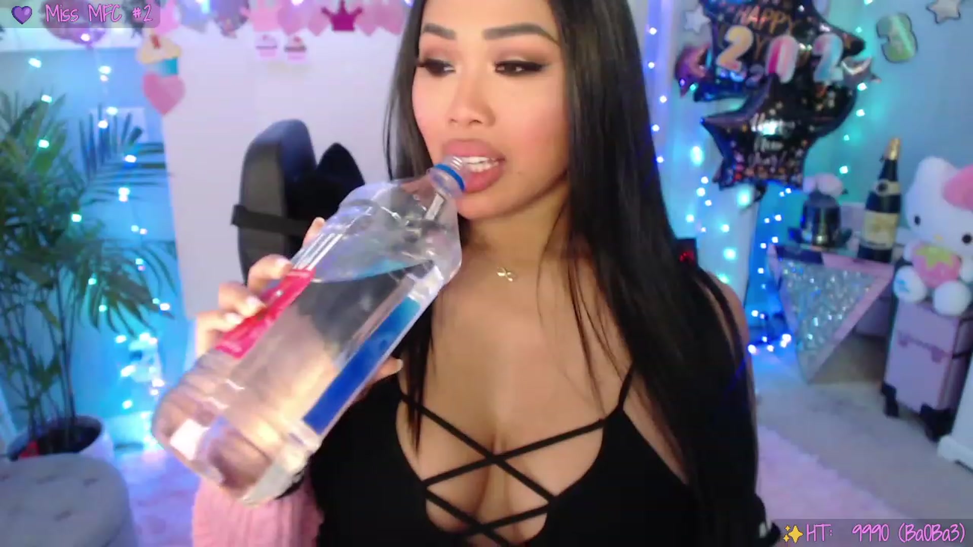 Gallery image thumbnail from SinCityVEE's myfreecams stream on, 01/04/2023, 05:50 image 18 of 20