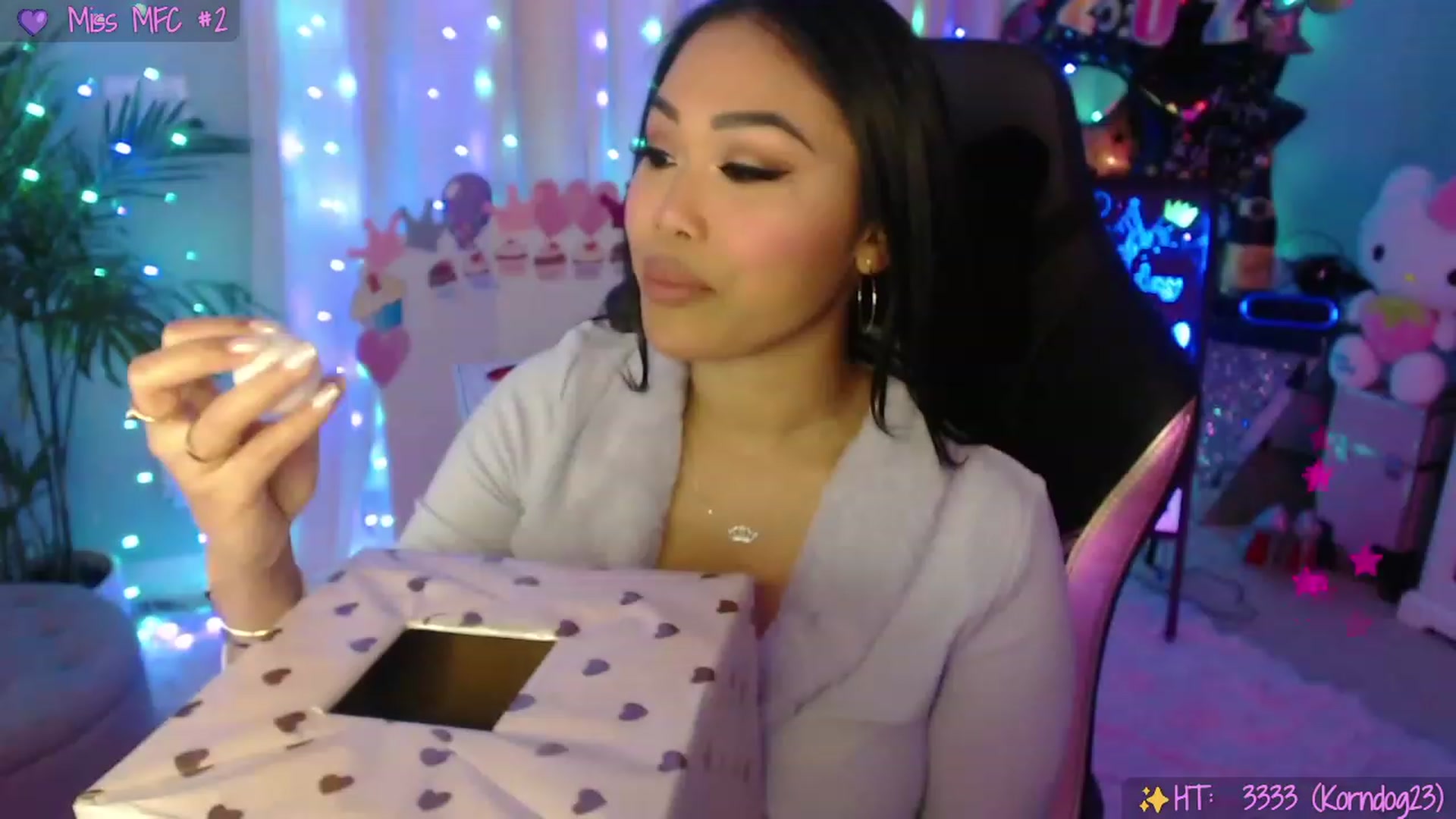Gallery image thumbnail from SinCityVEE's myfreecams stream on, 01/08/2023, 08:23 image 2 of 20