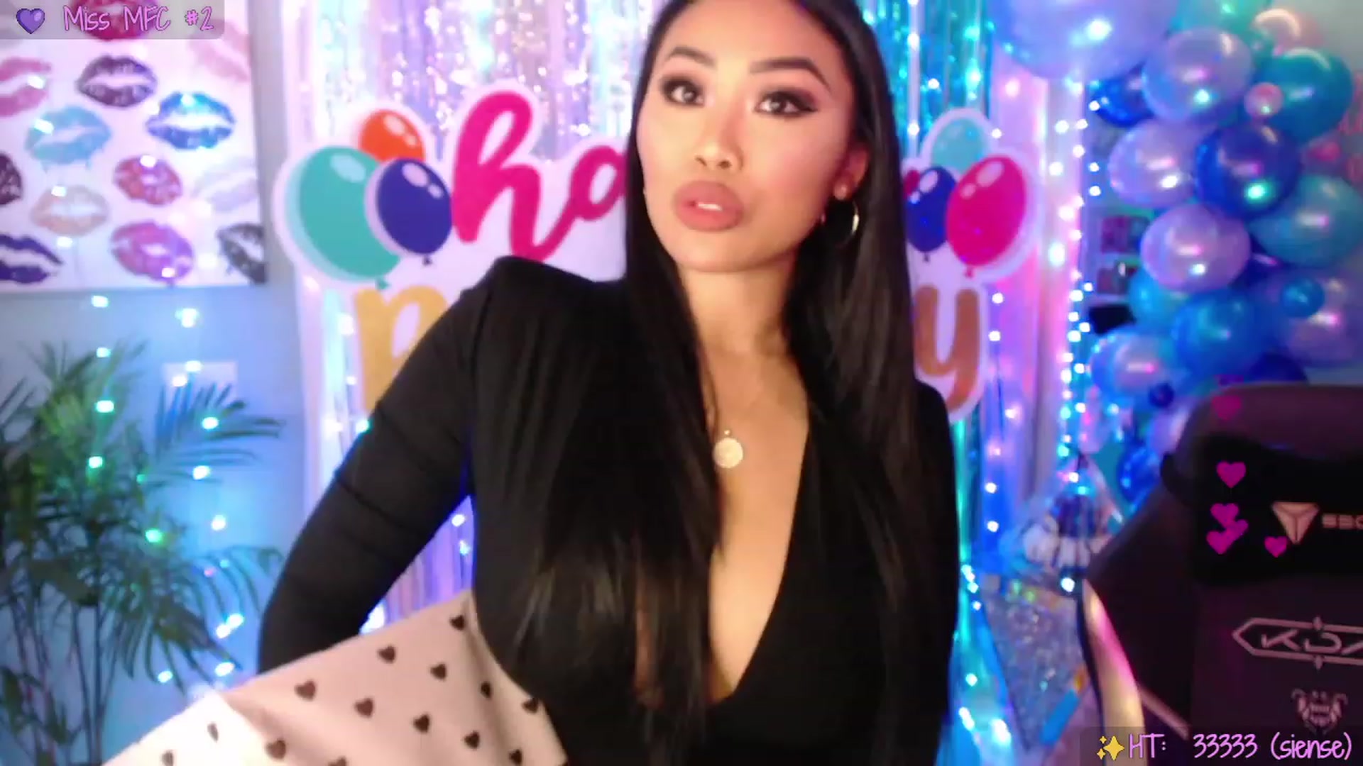Gallery image thumbnail from SinCityVEE's myfreecams stream on, 01/15/2023, 06:02 image 5 of 20