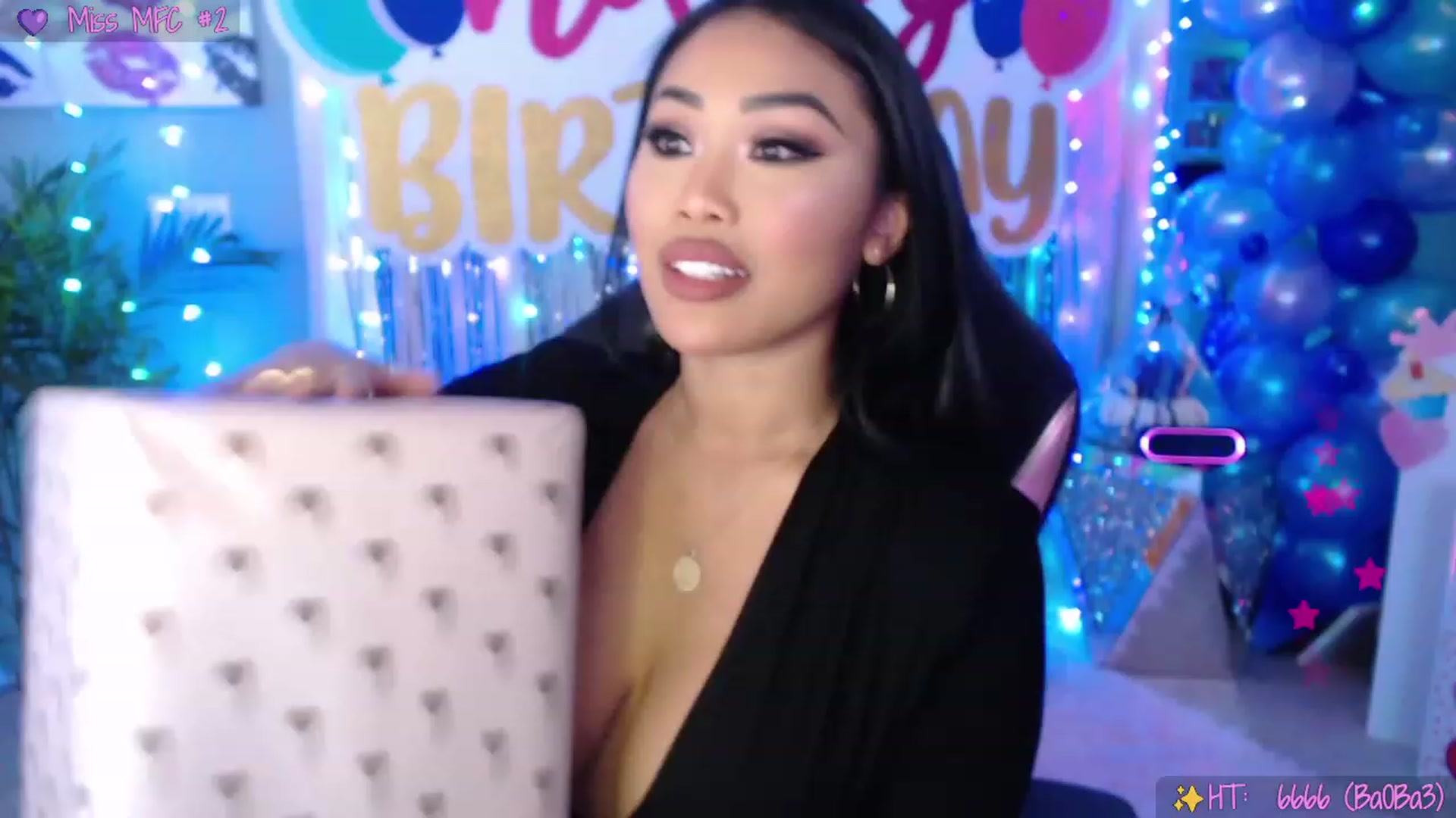 Gallery image thumbnail from SinCityVEE's myfreecams stream on, 01/15/2023, 06:02 image 2 of 20
