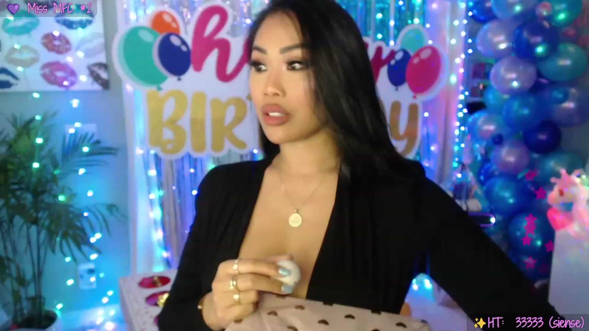 Gallery image thumbnail from SinCityVEE's myfreecams stream on, 01/15/2023, 08:55 image 1 of 20