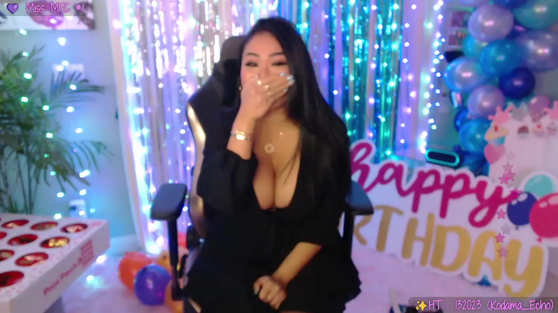 Gallery image thumbnail from SinCityVEE's myfreecams stream on, 01/16/2023, 08:38 image 10 of 20