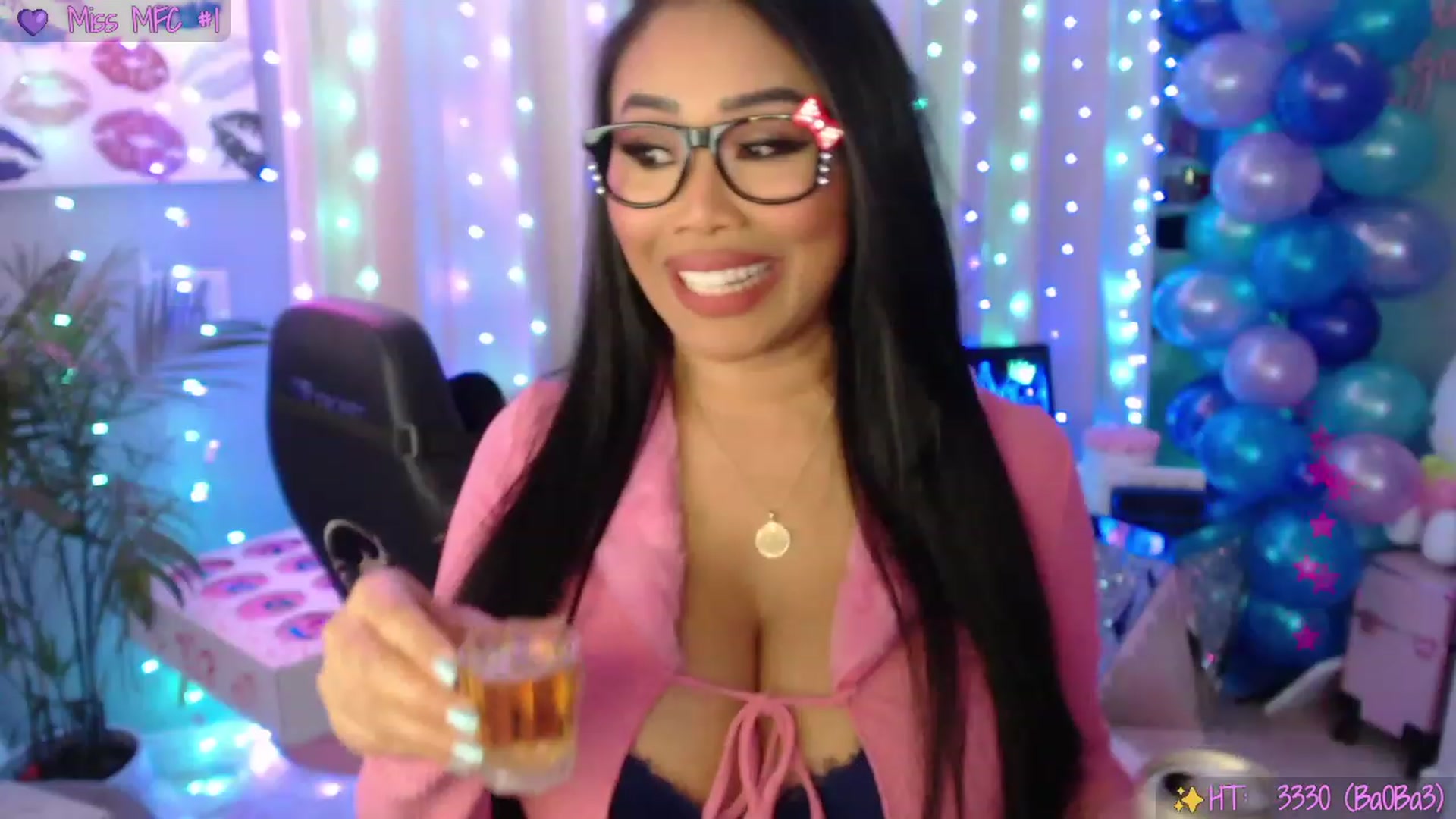 Gallery image thumbnail from SinCityVEE's myfreecams stream on, 01/21/2023, 06:53 image 14 of 20