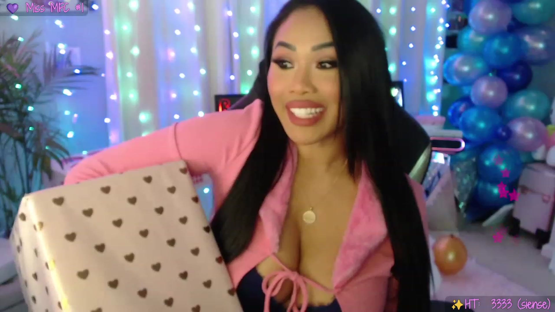 Gallery image thumbnail from SinCityVEE's myfreecams stream on, 01/21/2023, 08:20 image 3 of 20