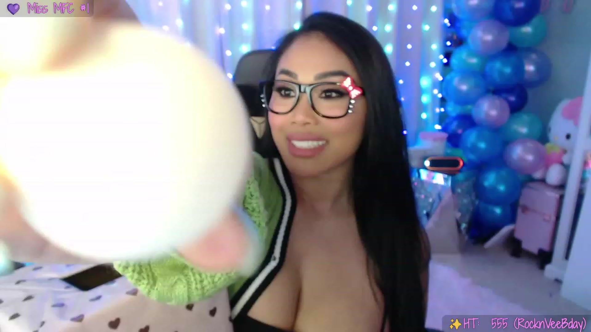 Gallery image thumbnail from SinCityVEE's myfreecams stream on, 01/26/2023, 05:21 image 10 of 20