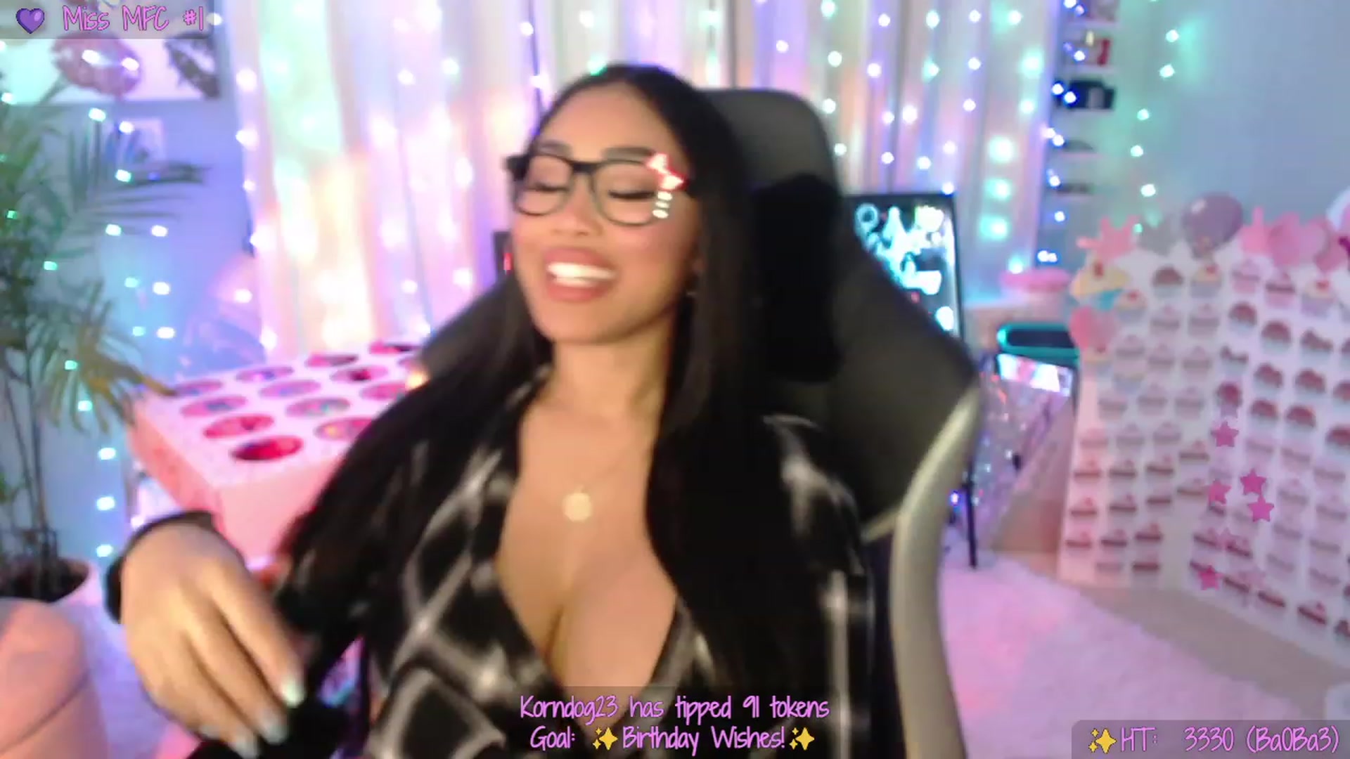 Gallery image thumbnail from SinCityVEE's myfreecams stream on, 01/30/2023, 04:46 image 7 of 20