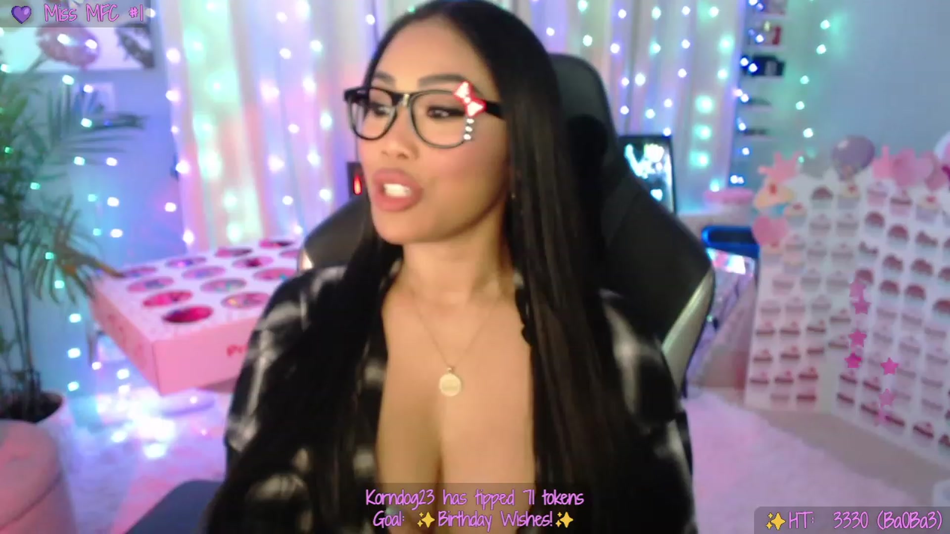Gallery image thumbnail from SinCityVEE's myfreecams stream on, 01/30/2023, 04:46 image 5 of 20