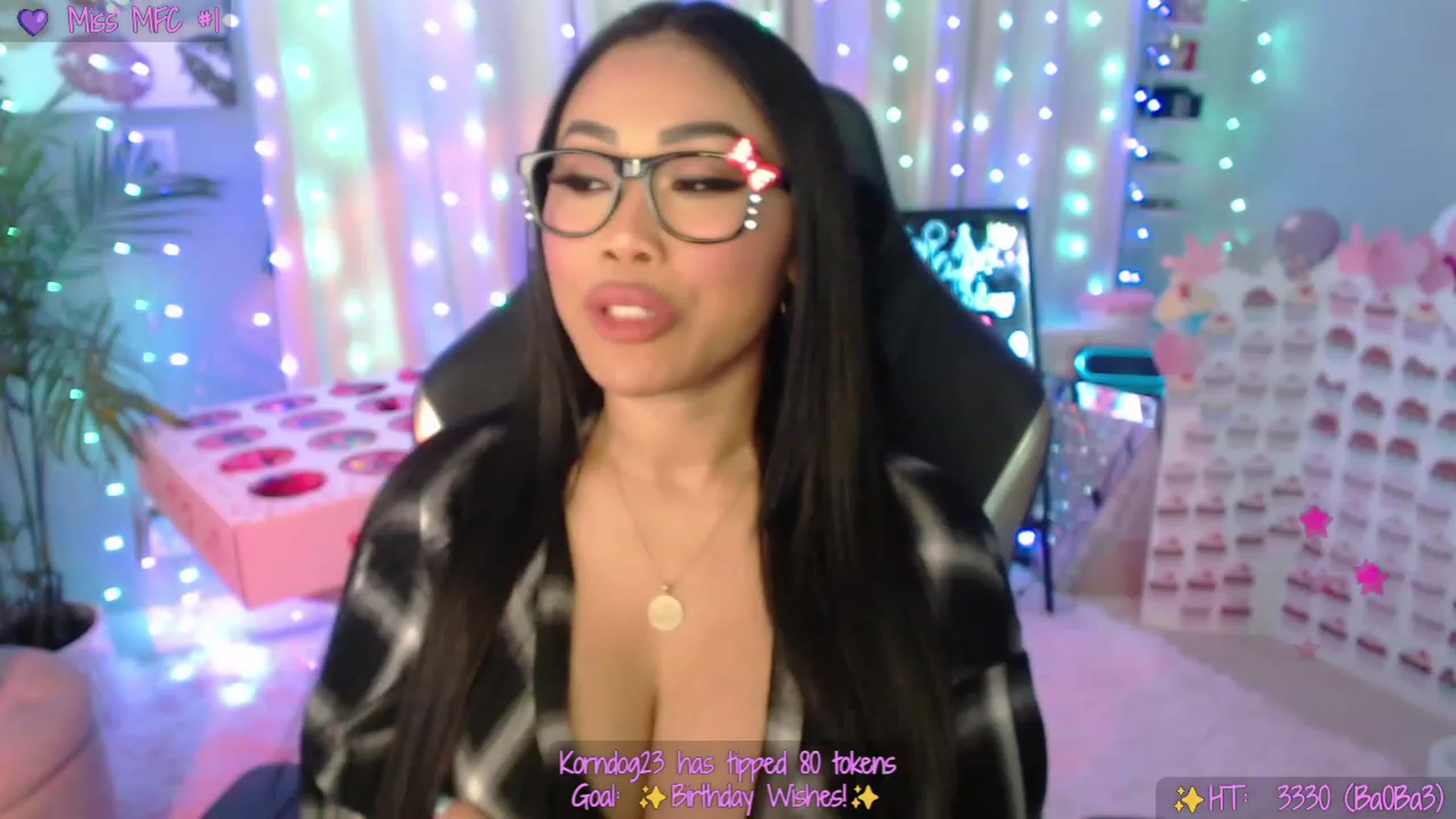 Gallery image thumbnail from SinCityVEE's myfreecams stream on, 01/30/2023, 04:46 image 6 of 20