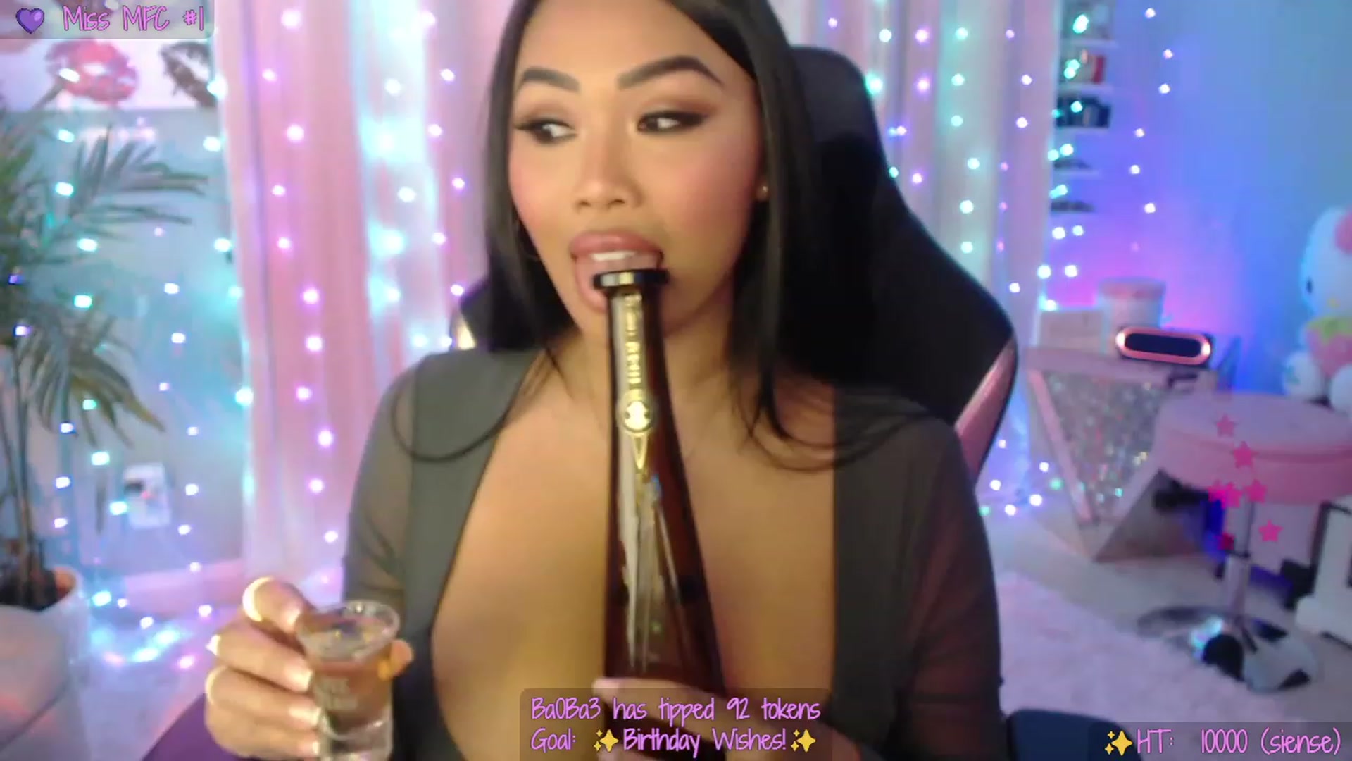 Gallery image thumbnail from SinCityVEE's myfreecams stream on, 02/01/2023, 06:38 image 9 of 20