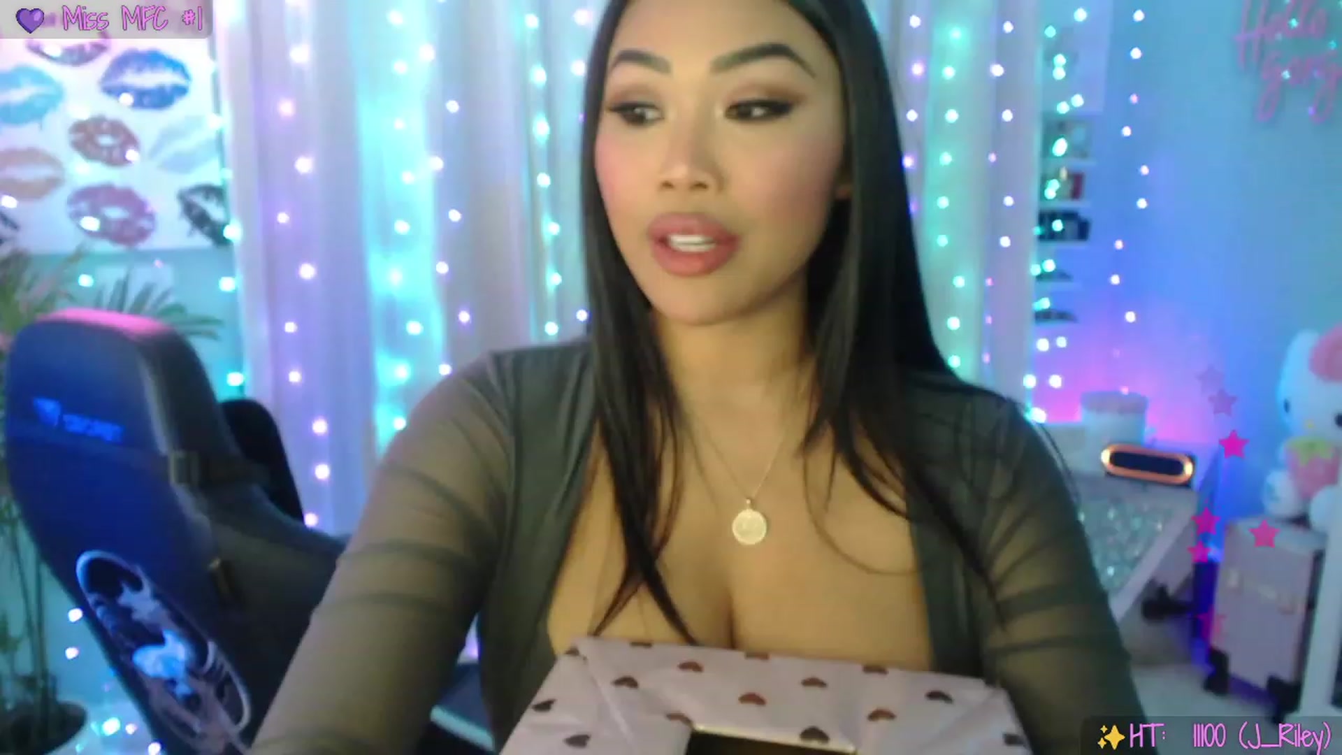 Gallery image thumbnail from SinCityVEE's myfreecams stream on, 02/01/2023, 07:35 image 1 of 20