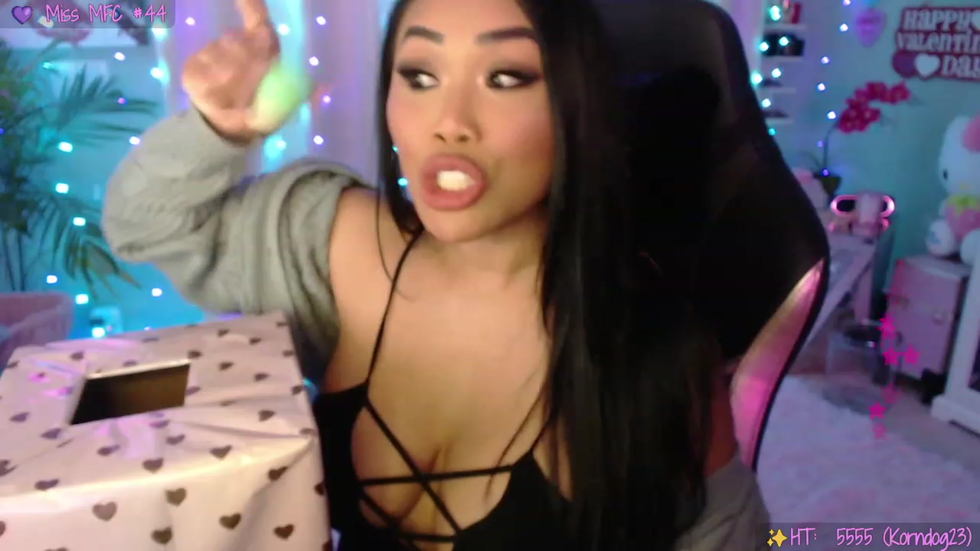 Gallery image thumbnail from SinCityVEE's myfreecams stream on, 02/03/2023, 07:05 image 12 of 20