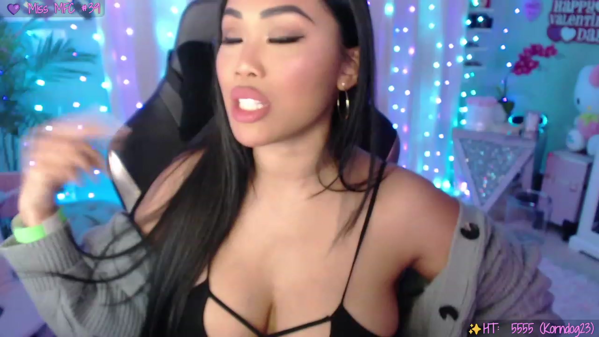 Gallery image thumbnail from SinCityVEE's myfreecams stream on, 02/03/2023, 08:01 image 14 of 20