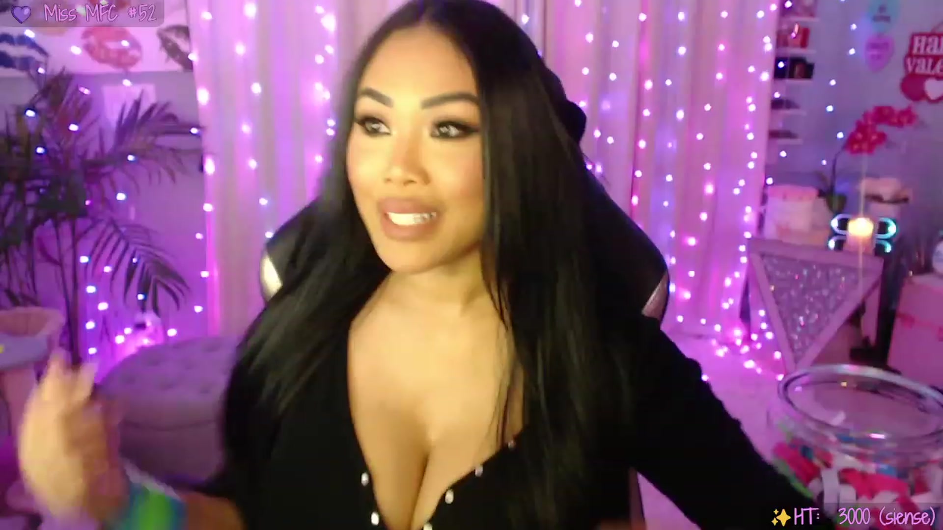 Gallery image thumbnail from SinCityVEE's myfreecams stream on, 02/14/2023, 05:53 image 18 of 20